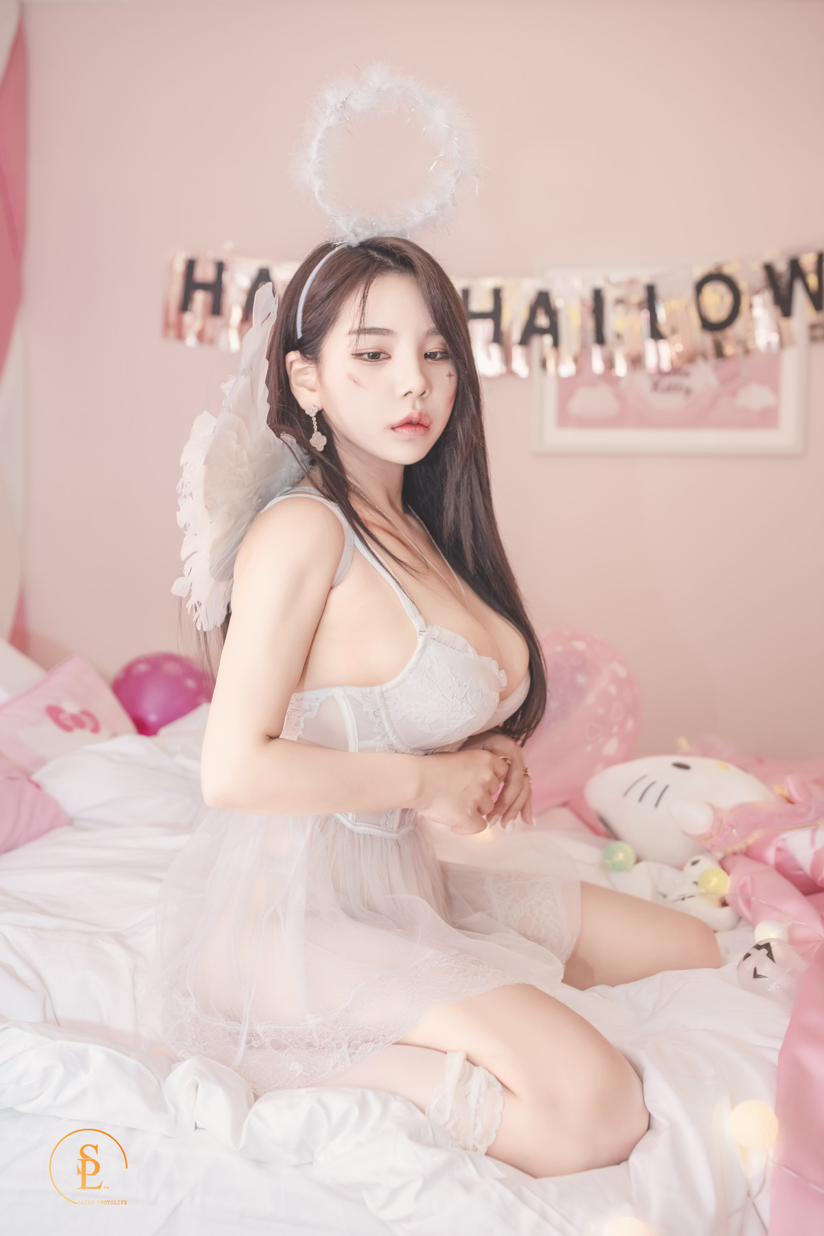 Zzyuri 쮸리, [SAINT Photolife] Pink Halloween