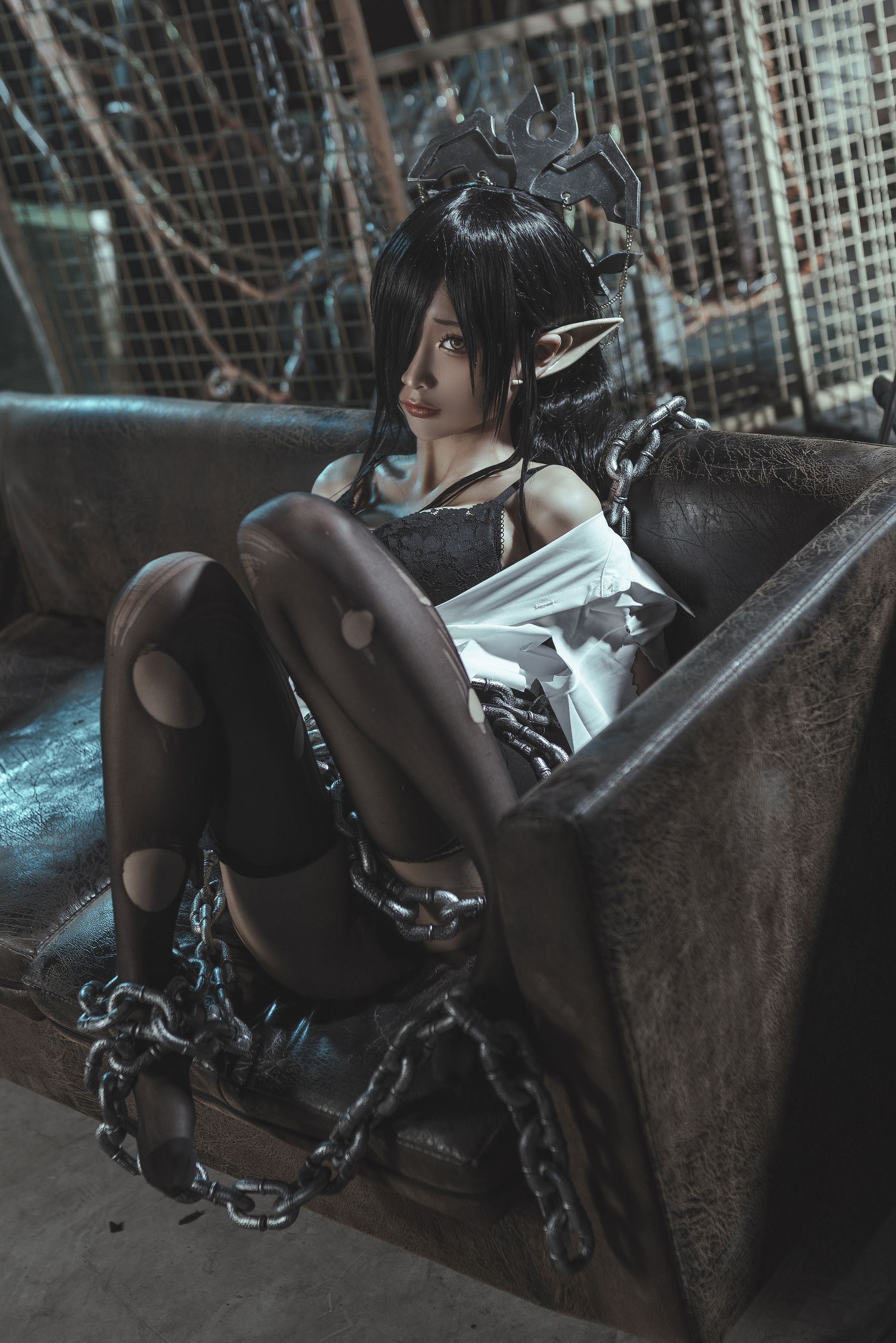 Net Red COSER Photo Anime blogger Stupid Momo -Black Beast Queen OL Uniform