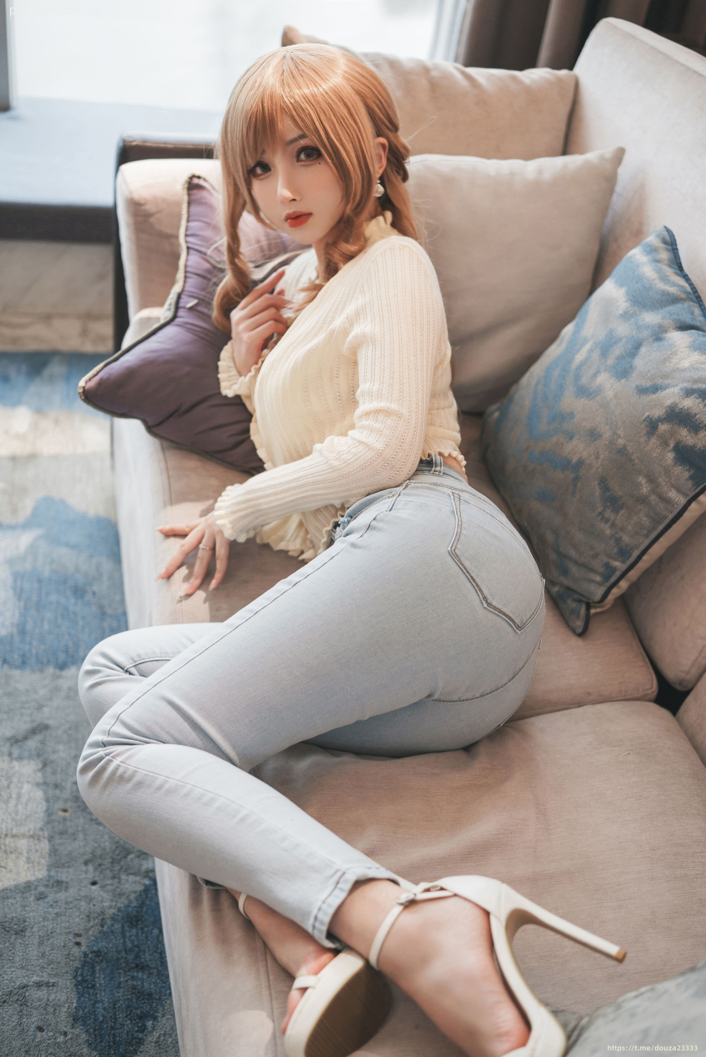 Liang Liangzi Xs wife after get off work (January 5th Reward Group Resources)