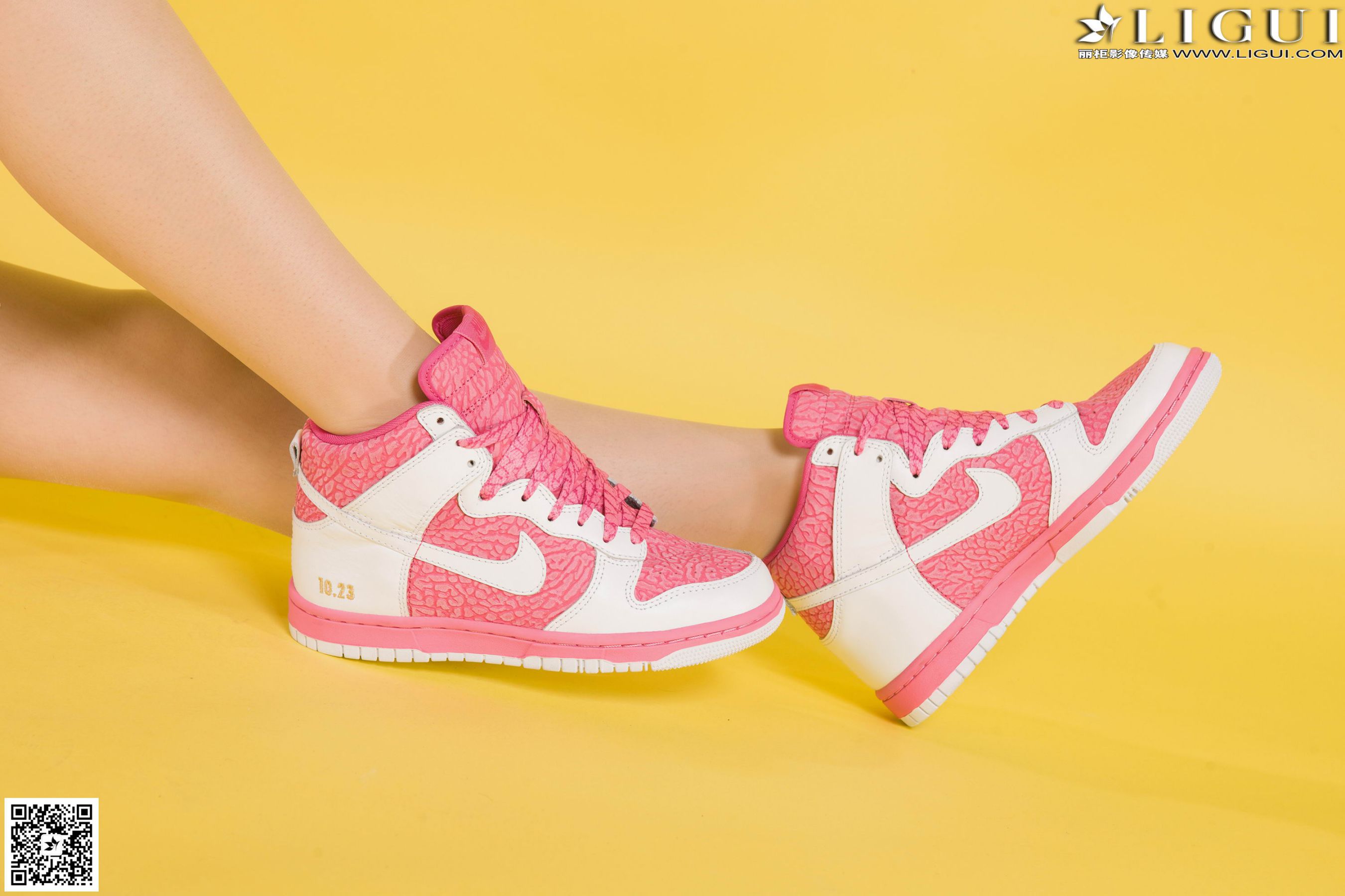 Ligui Model Yuner Basketball Girl Badminton Series beautiful legs jade foot photo picture