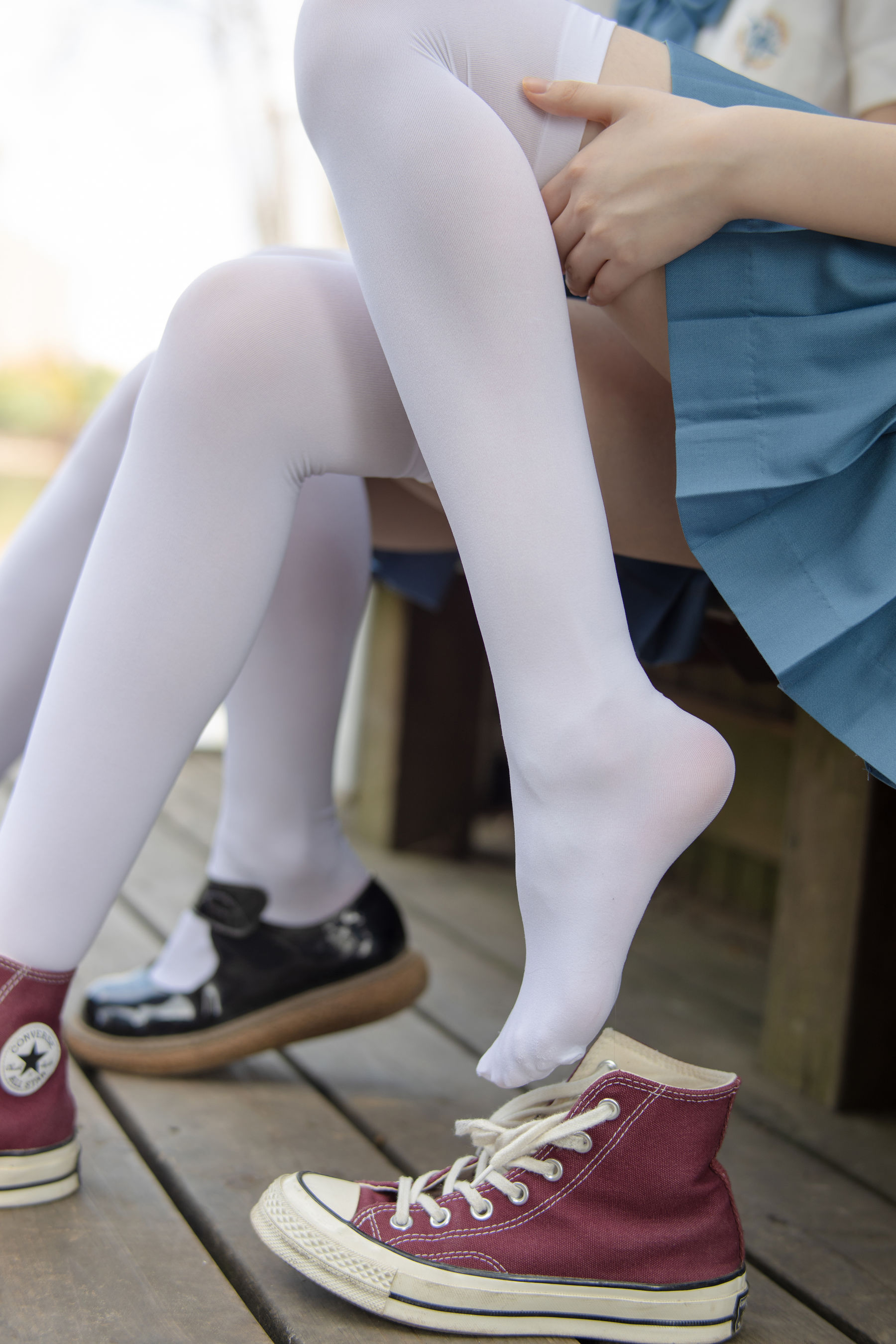 Mori Consortium JKFUN-025 Mo Mo & amp; AIKA 80D white silk overweight socks