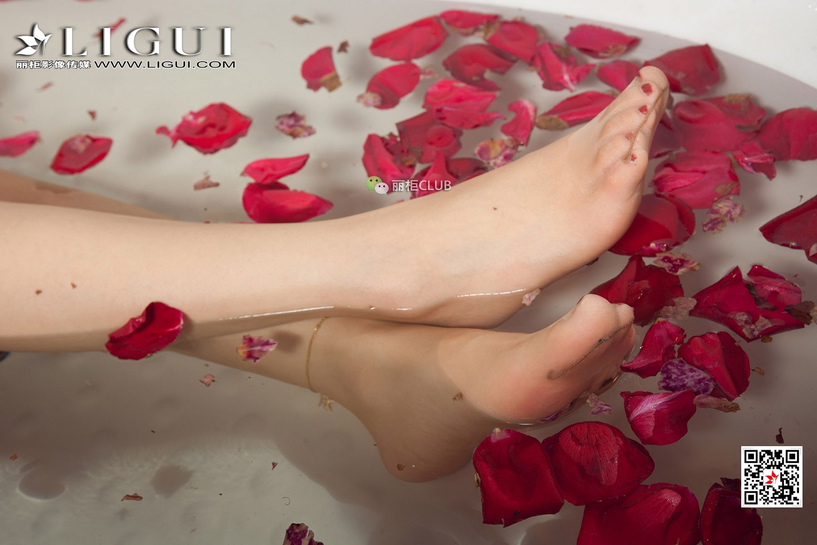 Footmaker YOKI Private House Silk Foot Li Cabinel LIGUI