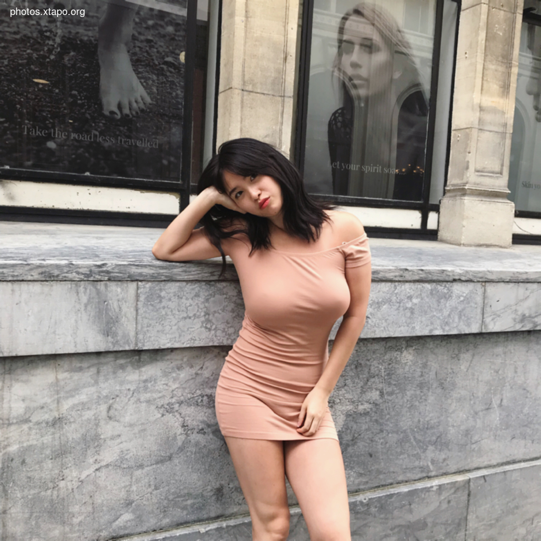 beautiful fat, cute, high, noble dwarf