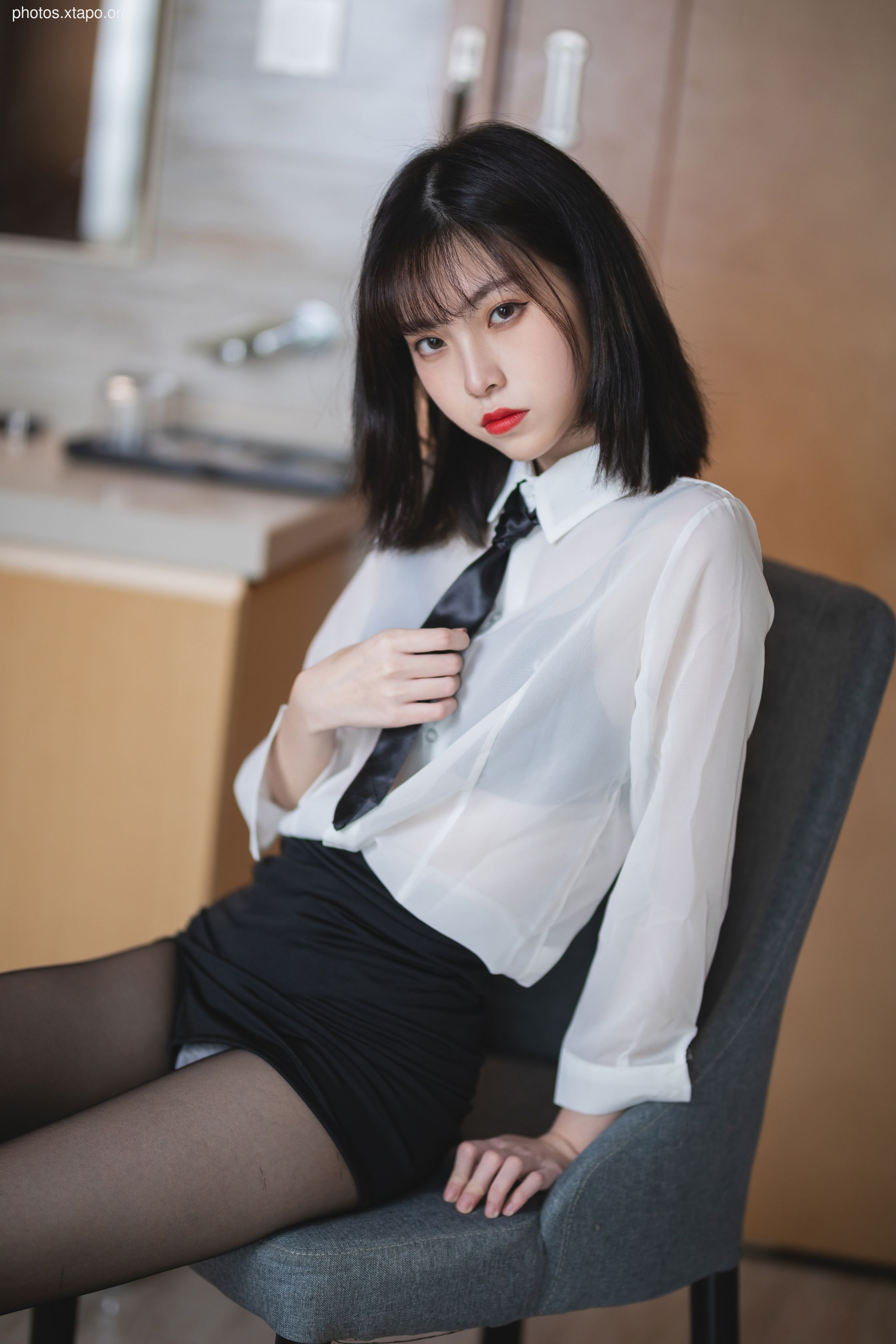 Xu Lan No.002 OL Uniform 41p-587MB