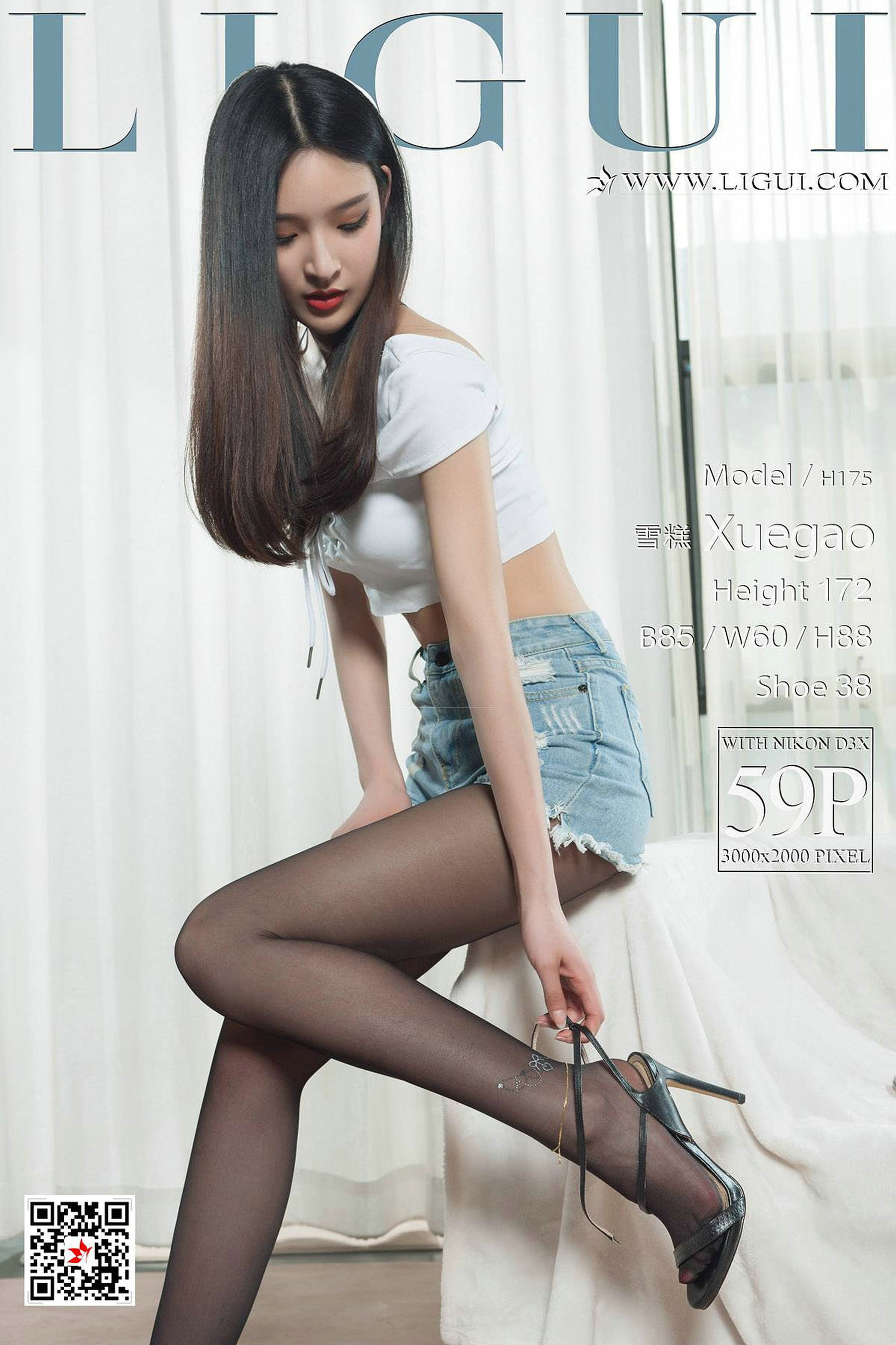 Leg model ice cream denim hot pantsblack silk beautiful legs Li Cabinel LIGUI