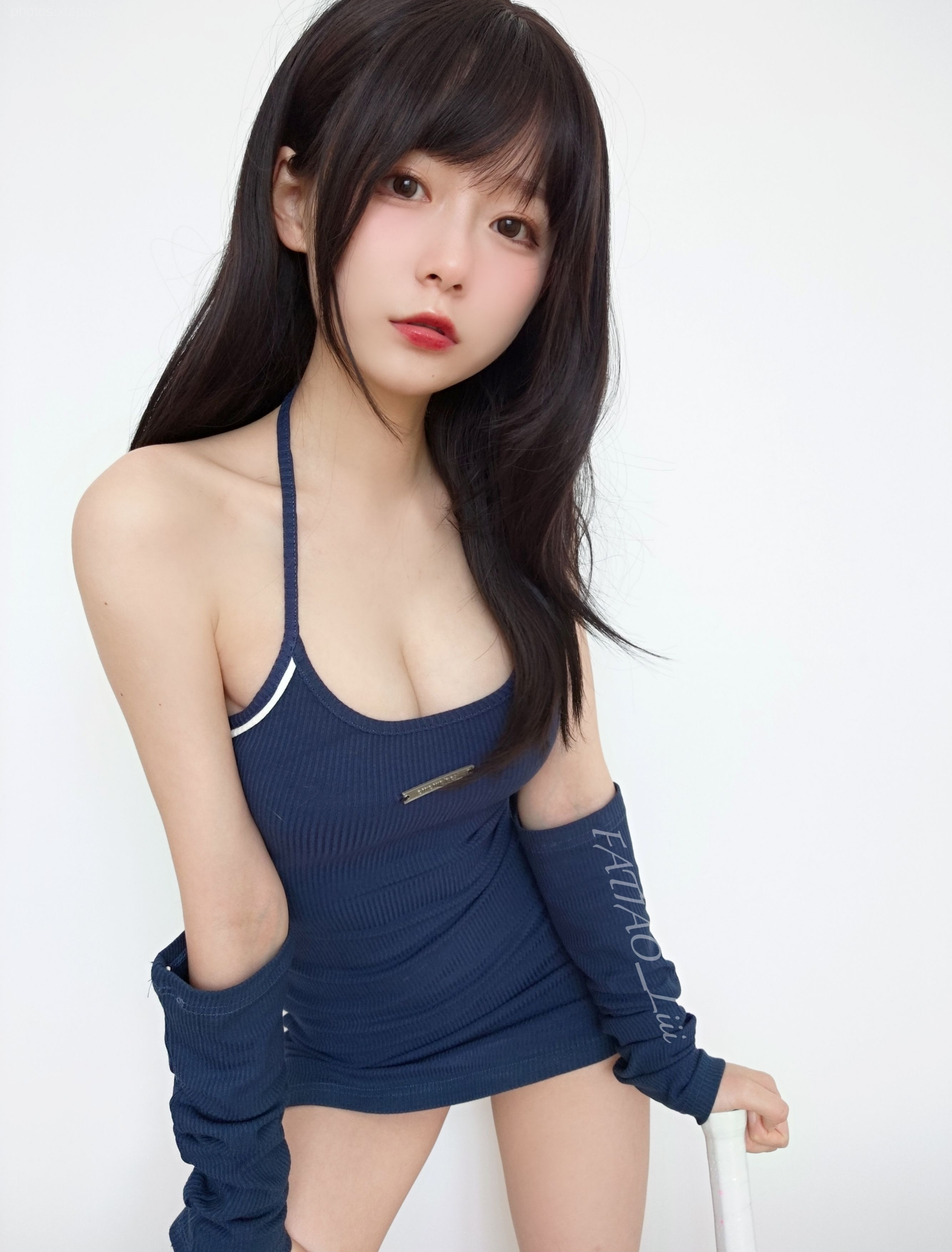 Its very hot to play with a stunned tennis ~ 💦 25p1V