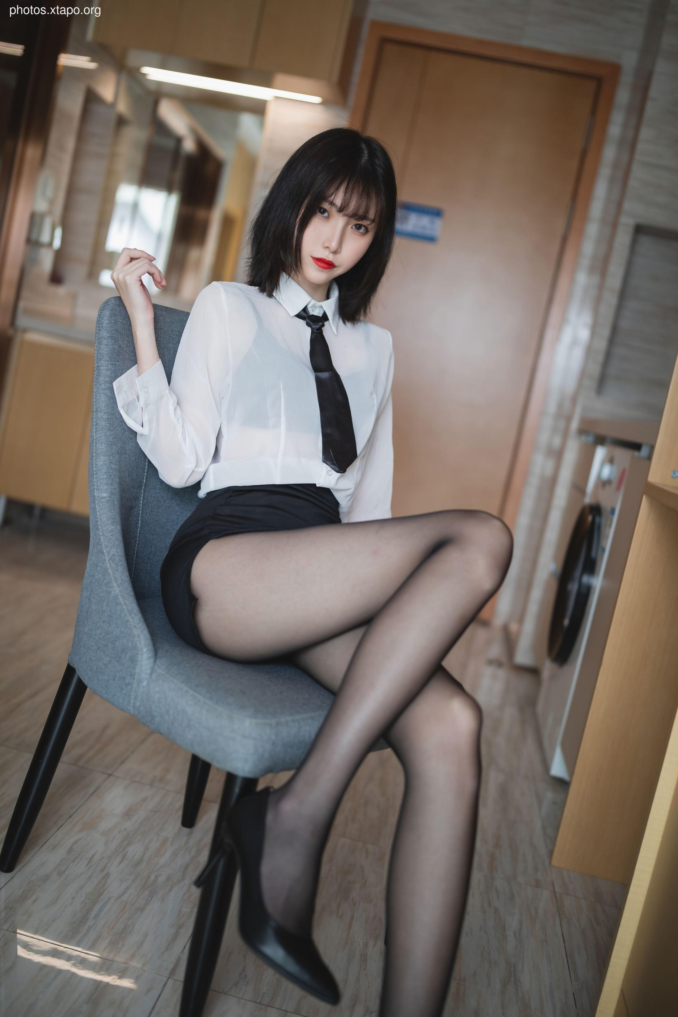 Xu Lan No.002 OL Uniform 41p-587MB