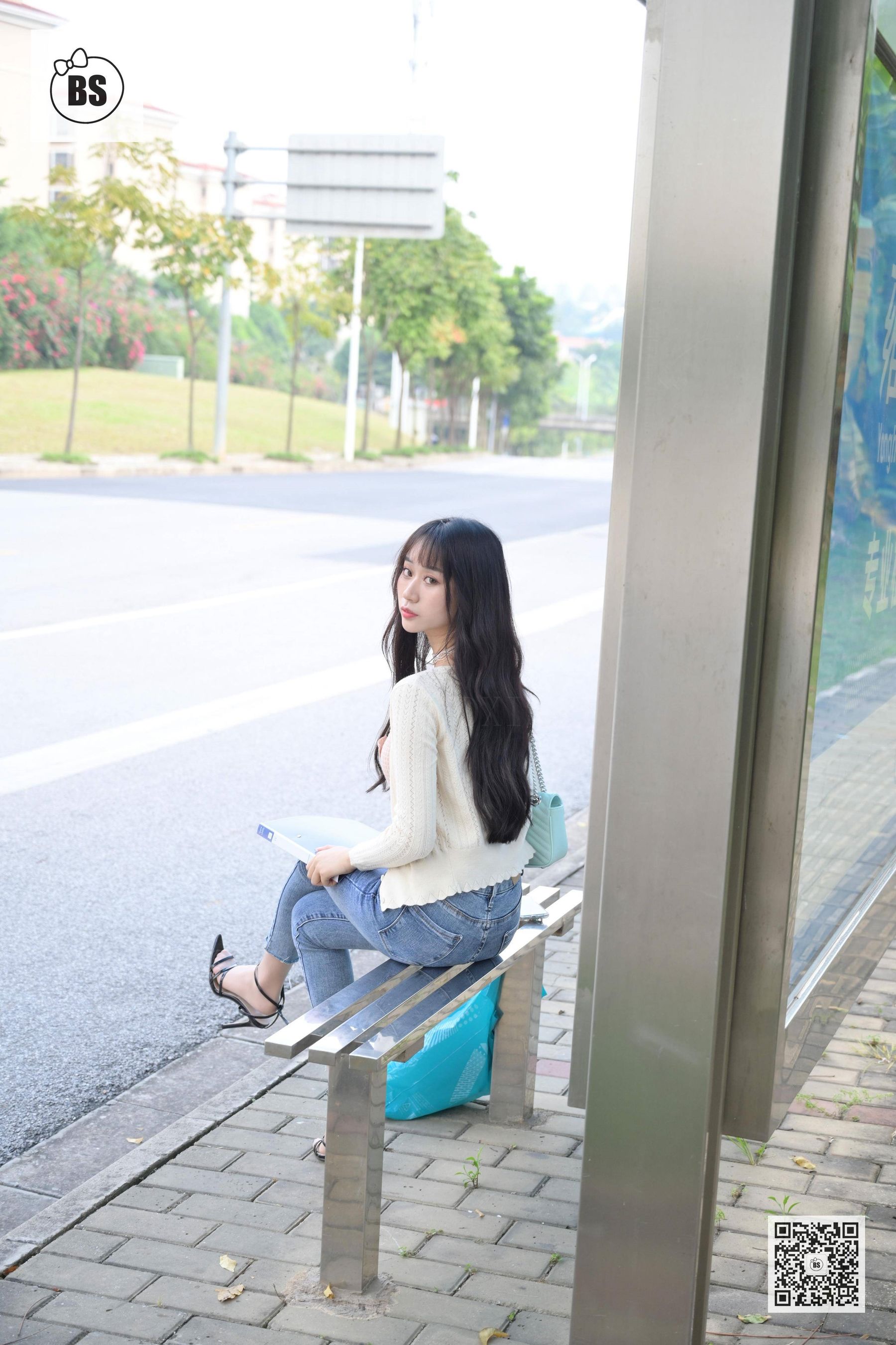 I want to think MX009 Mei West Bus Station Qiji Ji 4