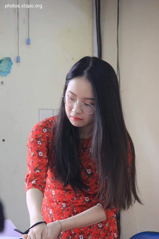 The teachers made parents stand still