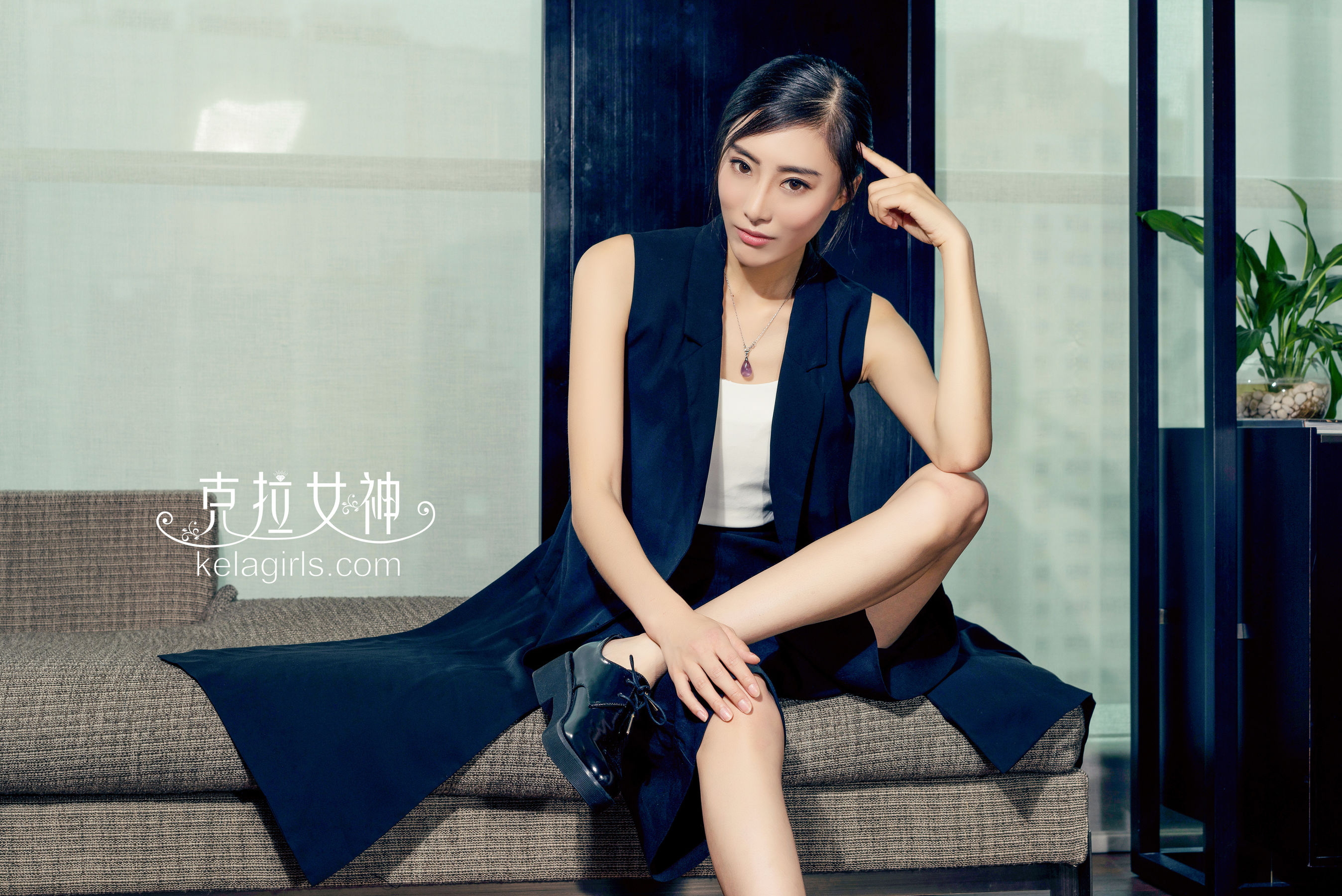 Yinger Supermodel Love Newsman Crane Goddess