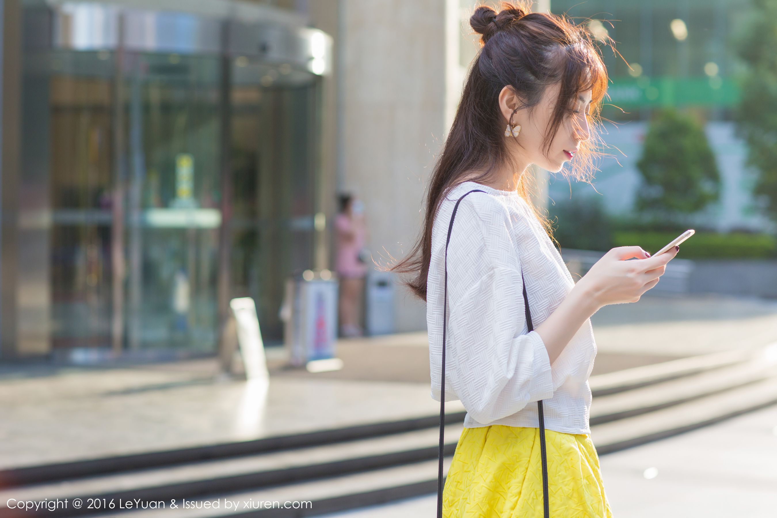 Chu Qi Kiki Little Fresh Street ShootingBikini Series Star Park Leyuan Vol.006