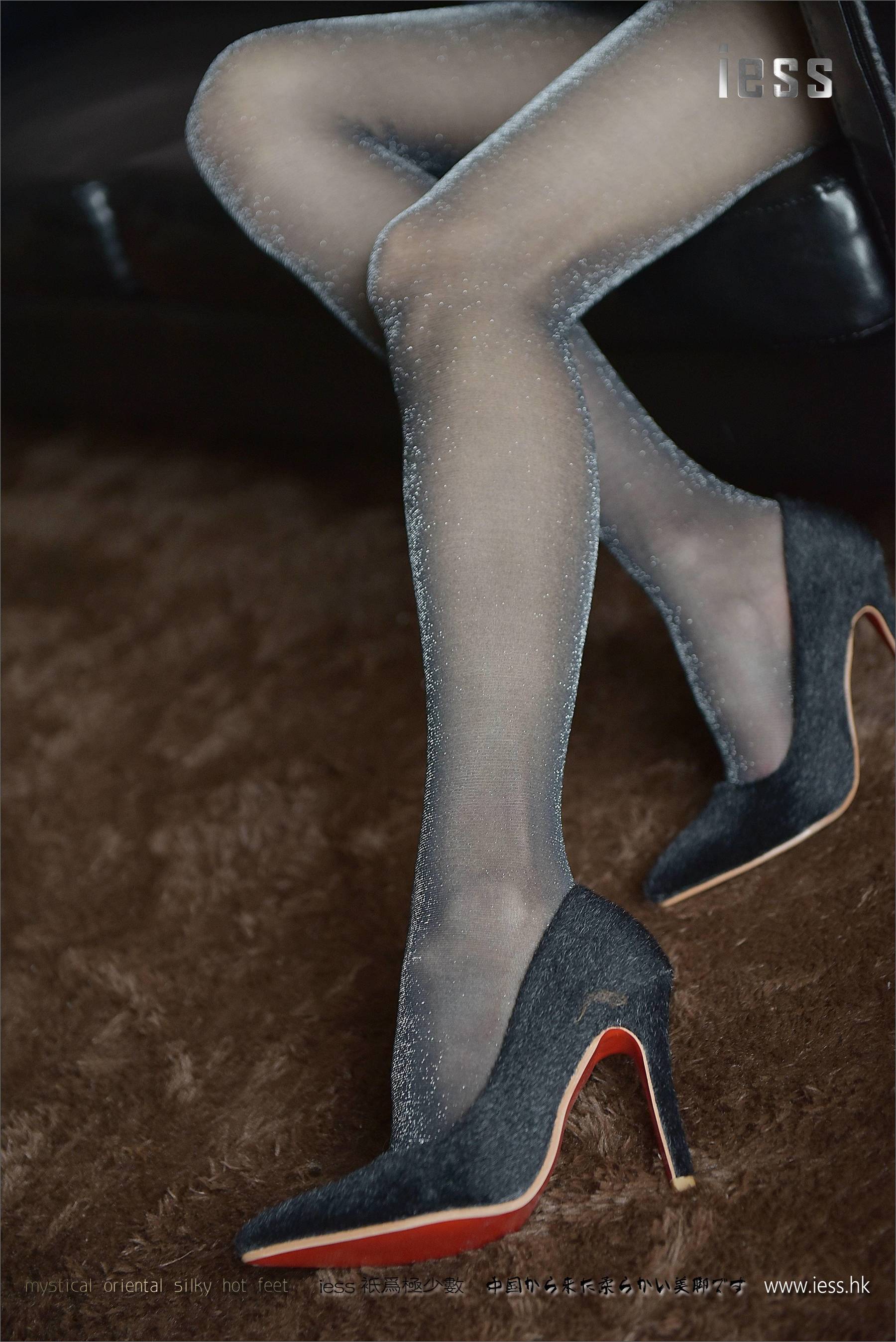 Silk Foot Bento 106 Little Six Silver Scallion Flash Silk IESS is thinking about it