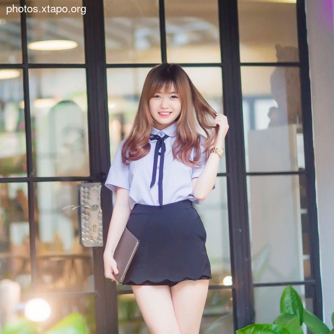 Chau Nguyen Lovely Picture and Photo