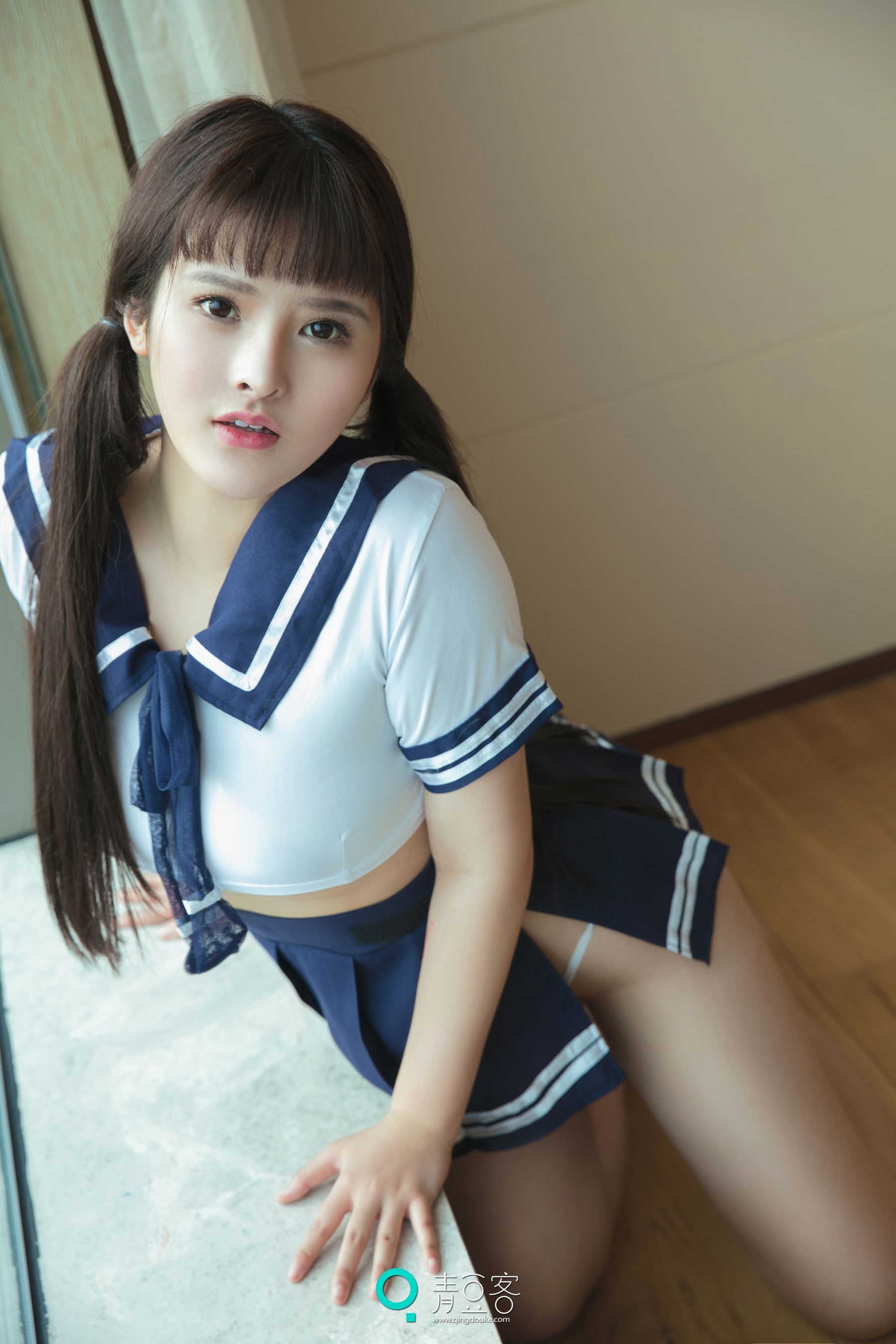 Yang Manni Sexy Busty Girl Green Doudou
