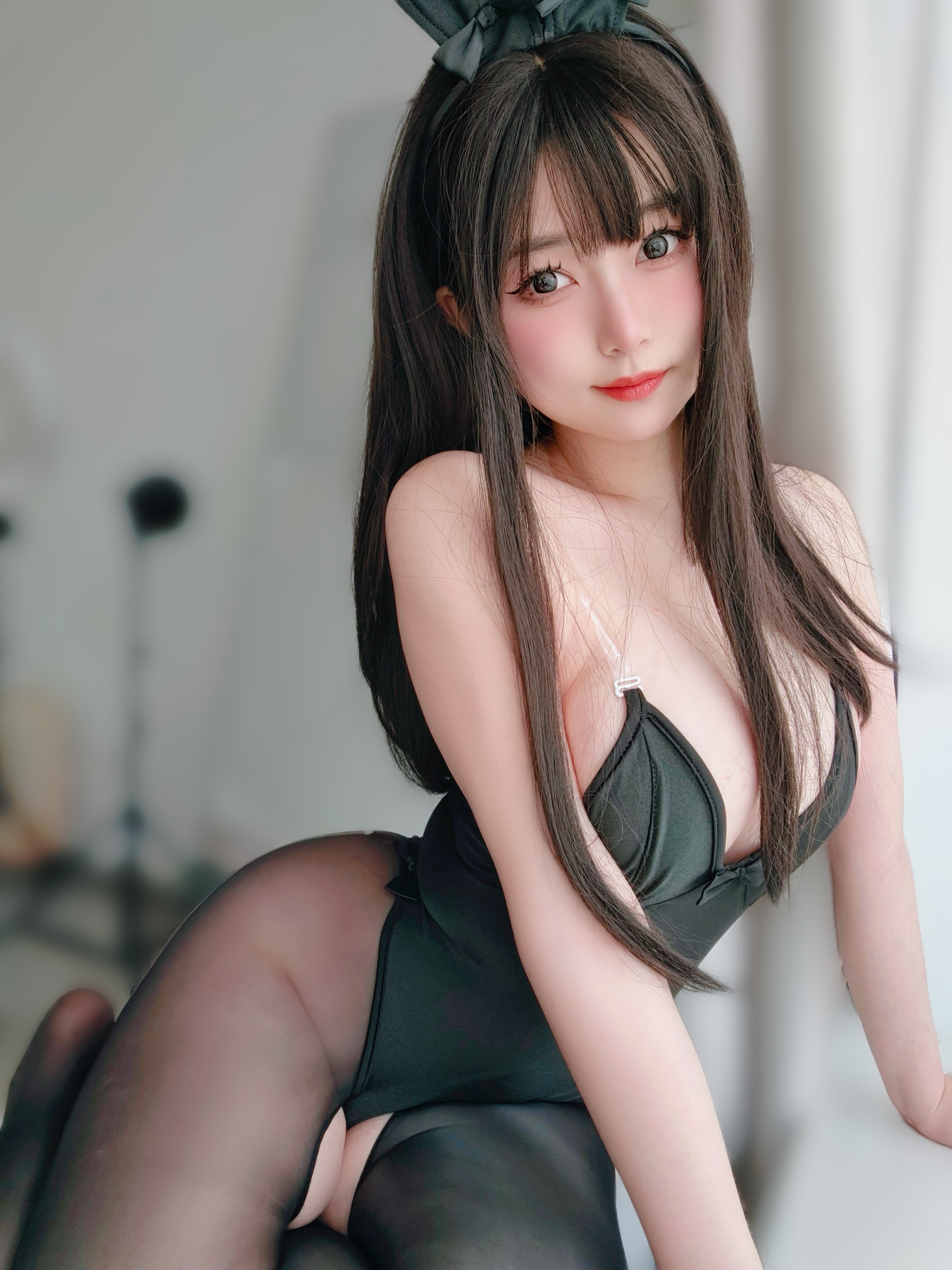 The heroine K black silk rabbit girl 102p-353MB