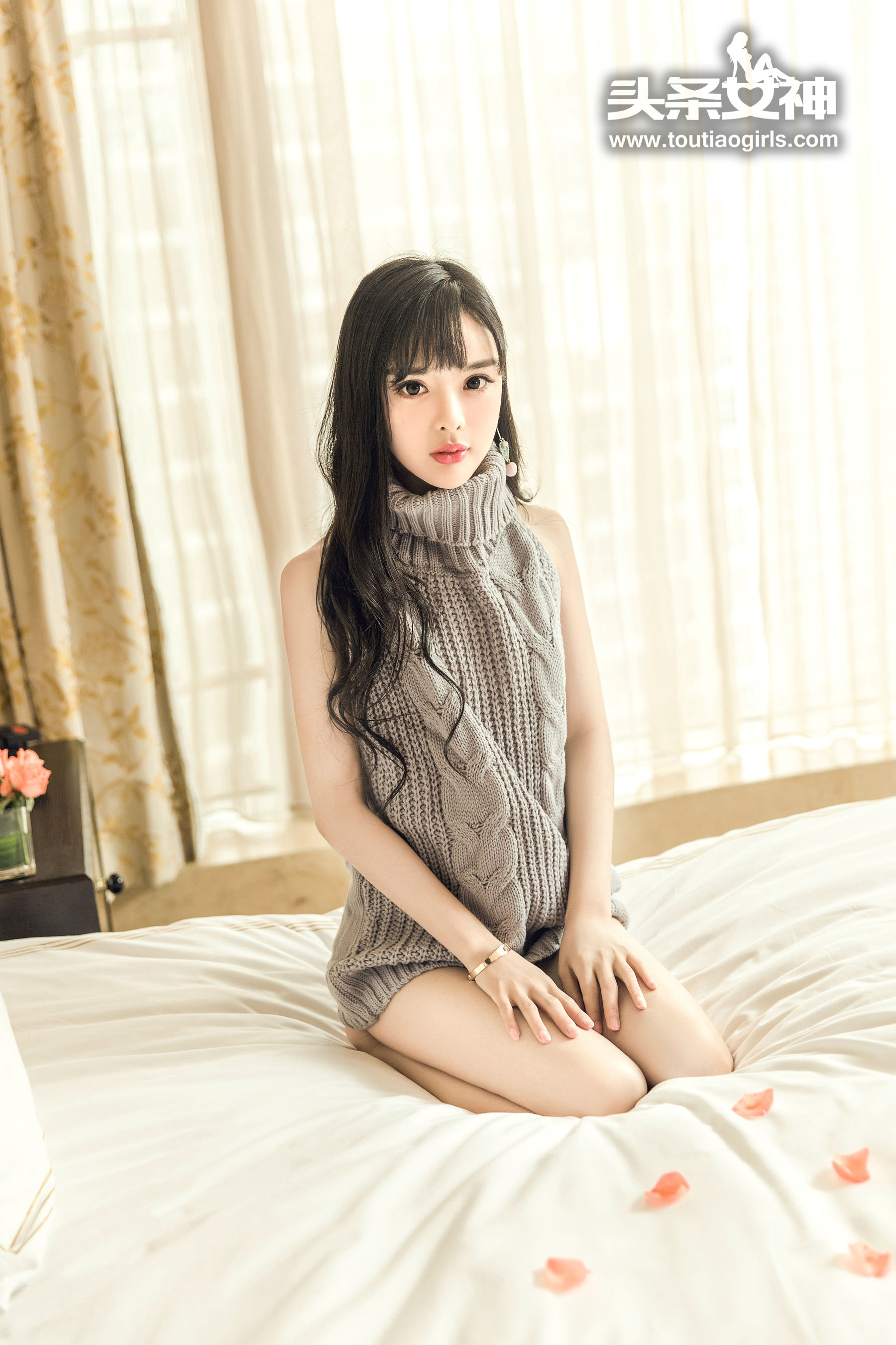 Zhou Xiyan's Internet Red Sweater Headline Goddess