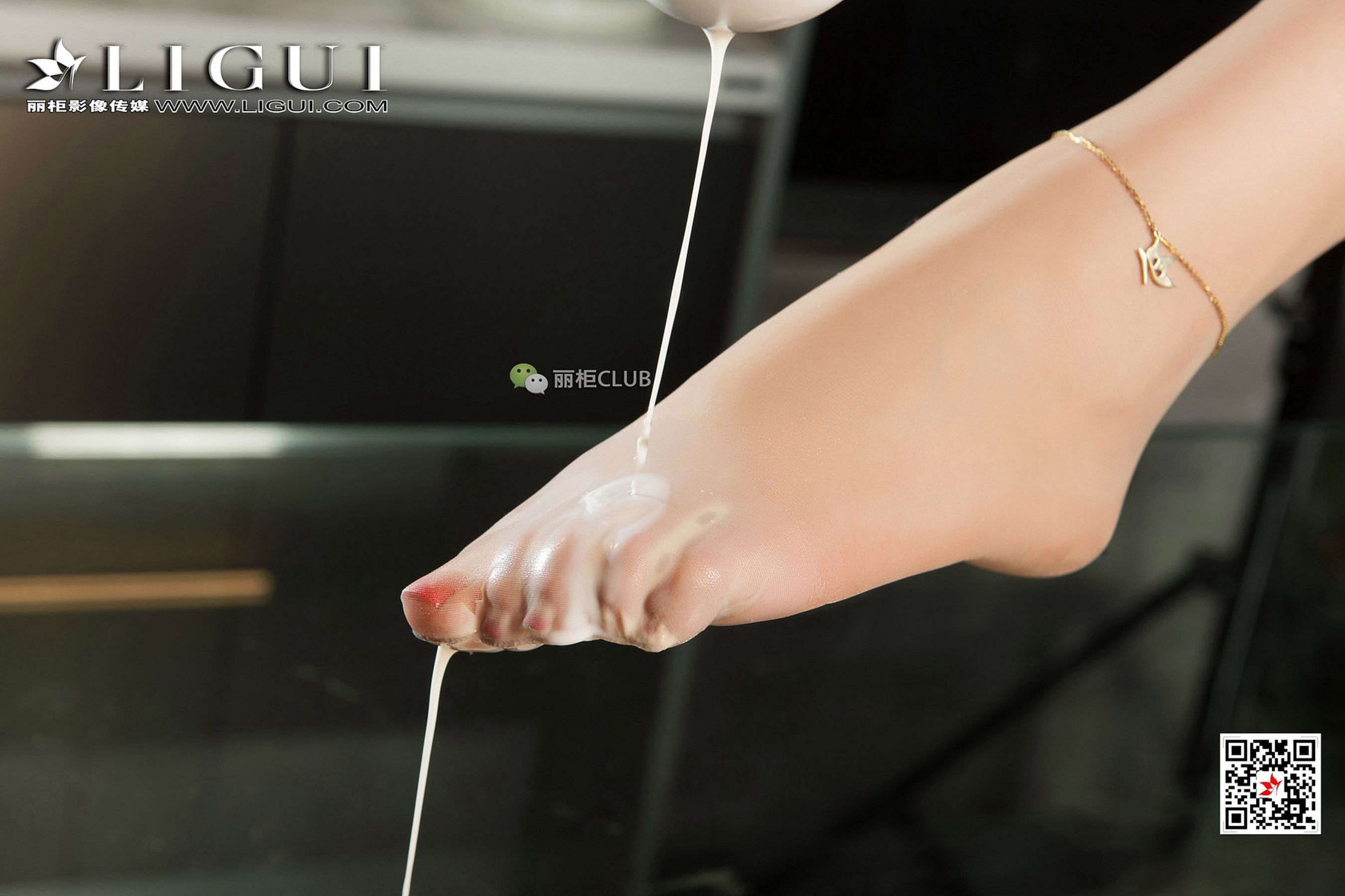 Model ice cream OLFood Silk Foot Ligui