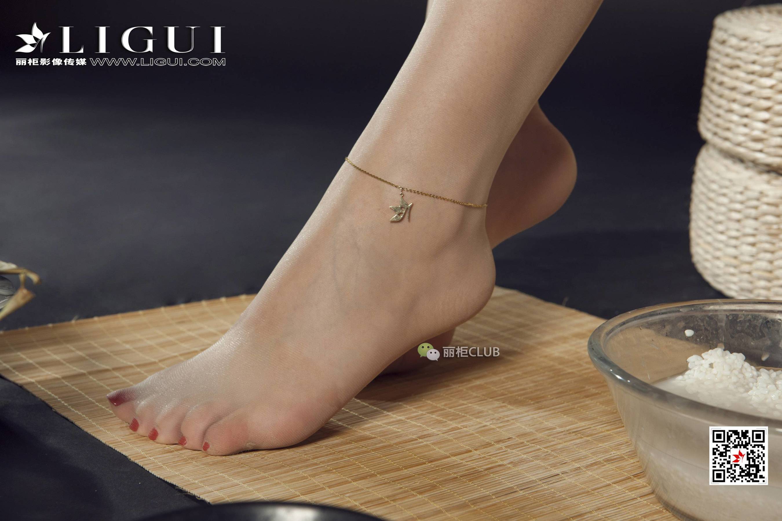 Foot mold ice cream Duanxiang Congs Wong Ligui Internet beauty