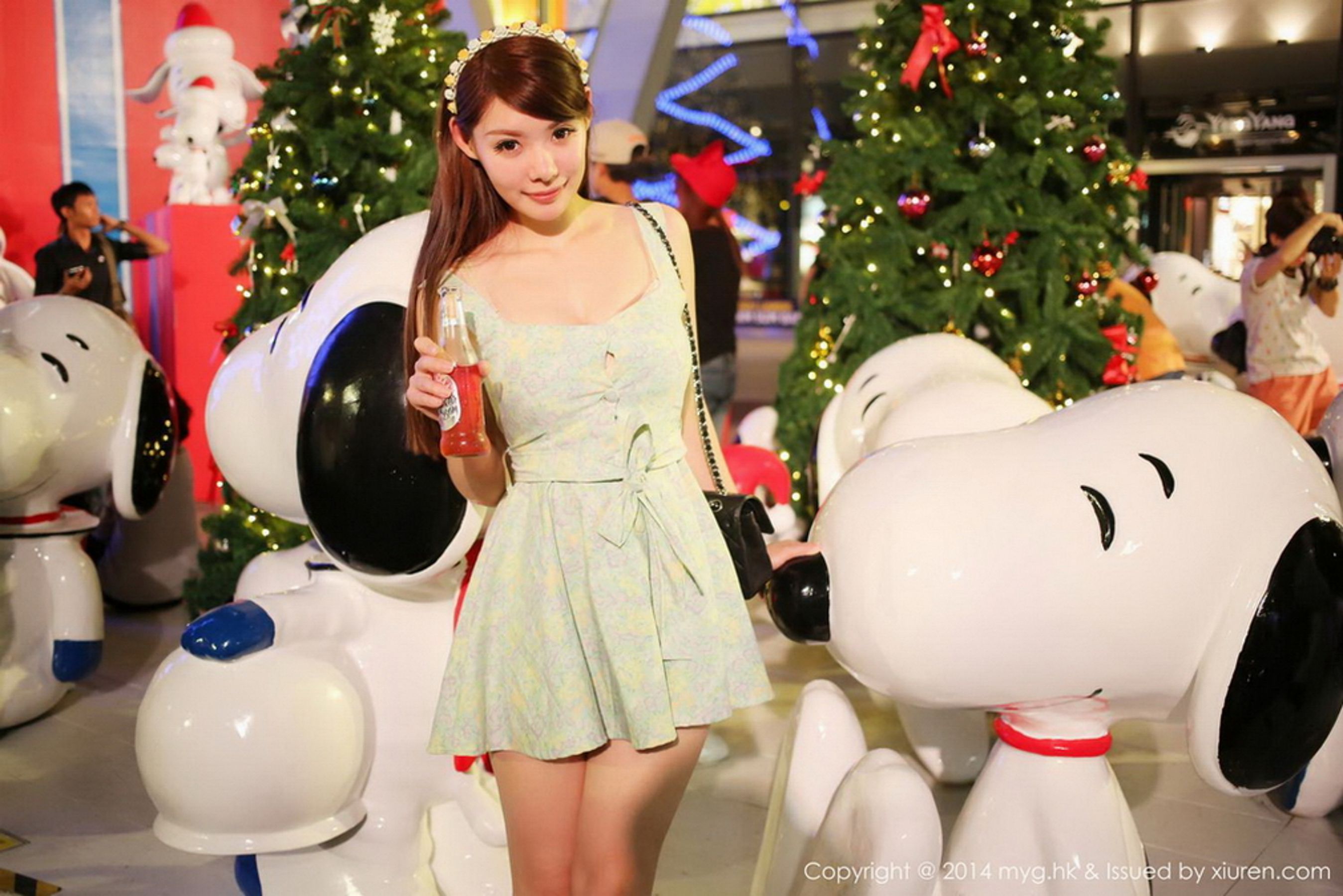 Mara sauce Thailand Travel sexy underwearshort skirt street shot