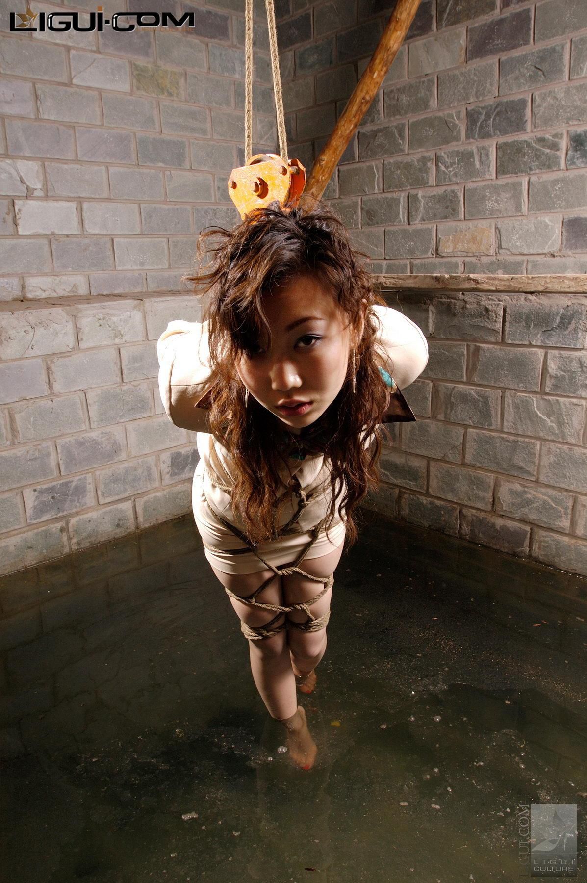 Model Lulu Binding in the Air Li Cabinet Beauty Ligui Silk Foot Photo Picture