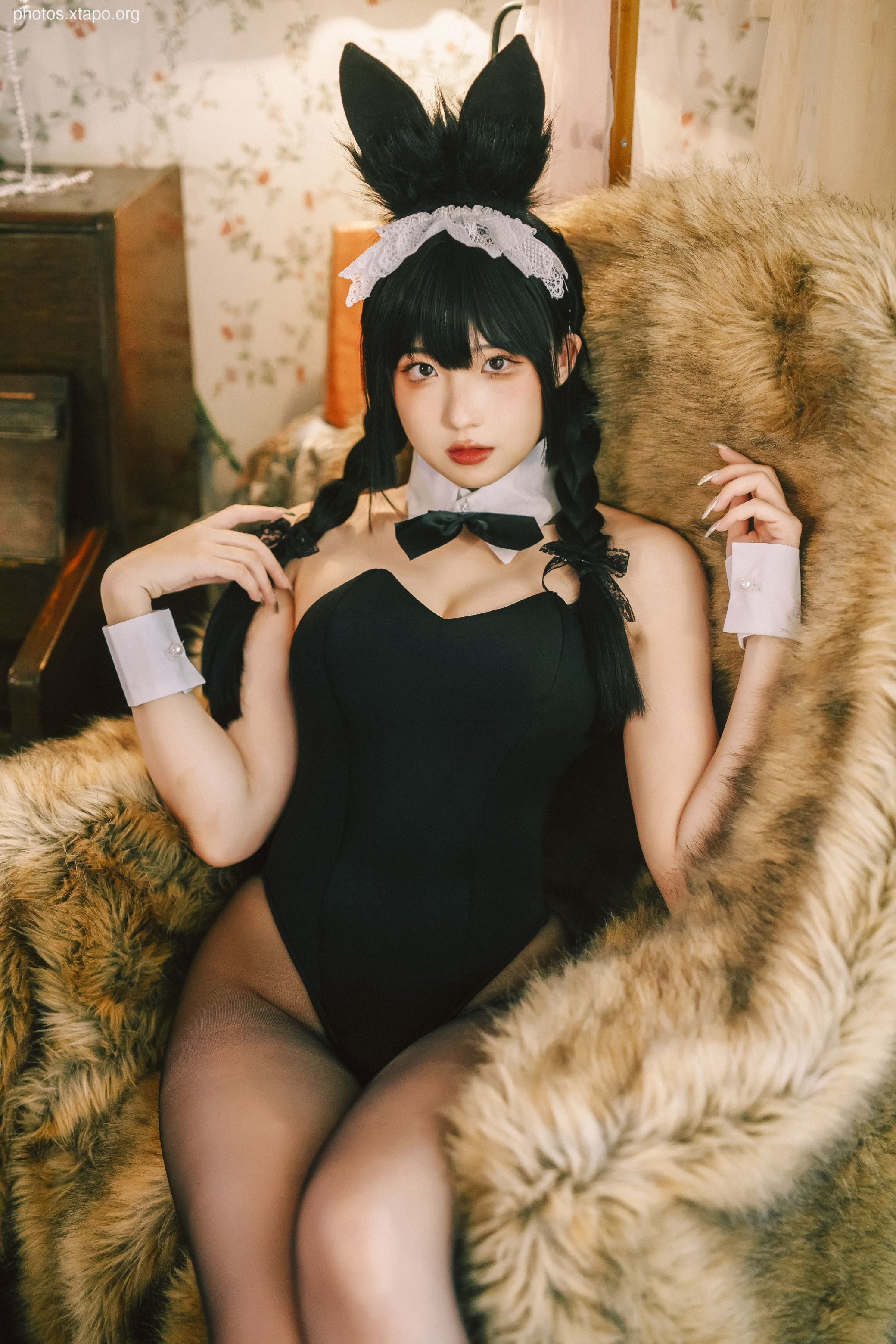 Vasteah Crayfish Rabbit Girl Theme Book