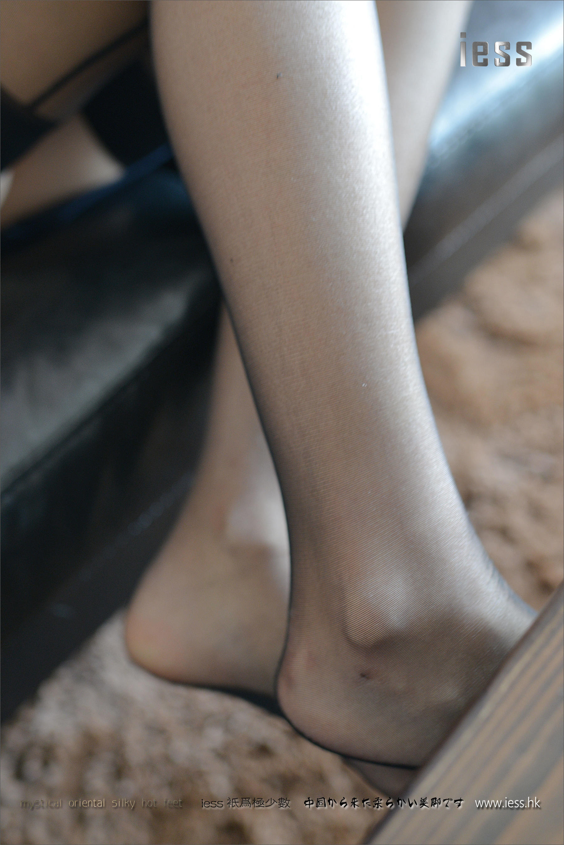 Silk Foot Bento 072 Little C Uniform Black Silk Show IESS is thinking about it