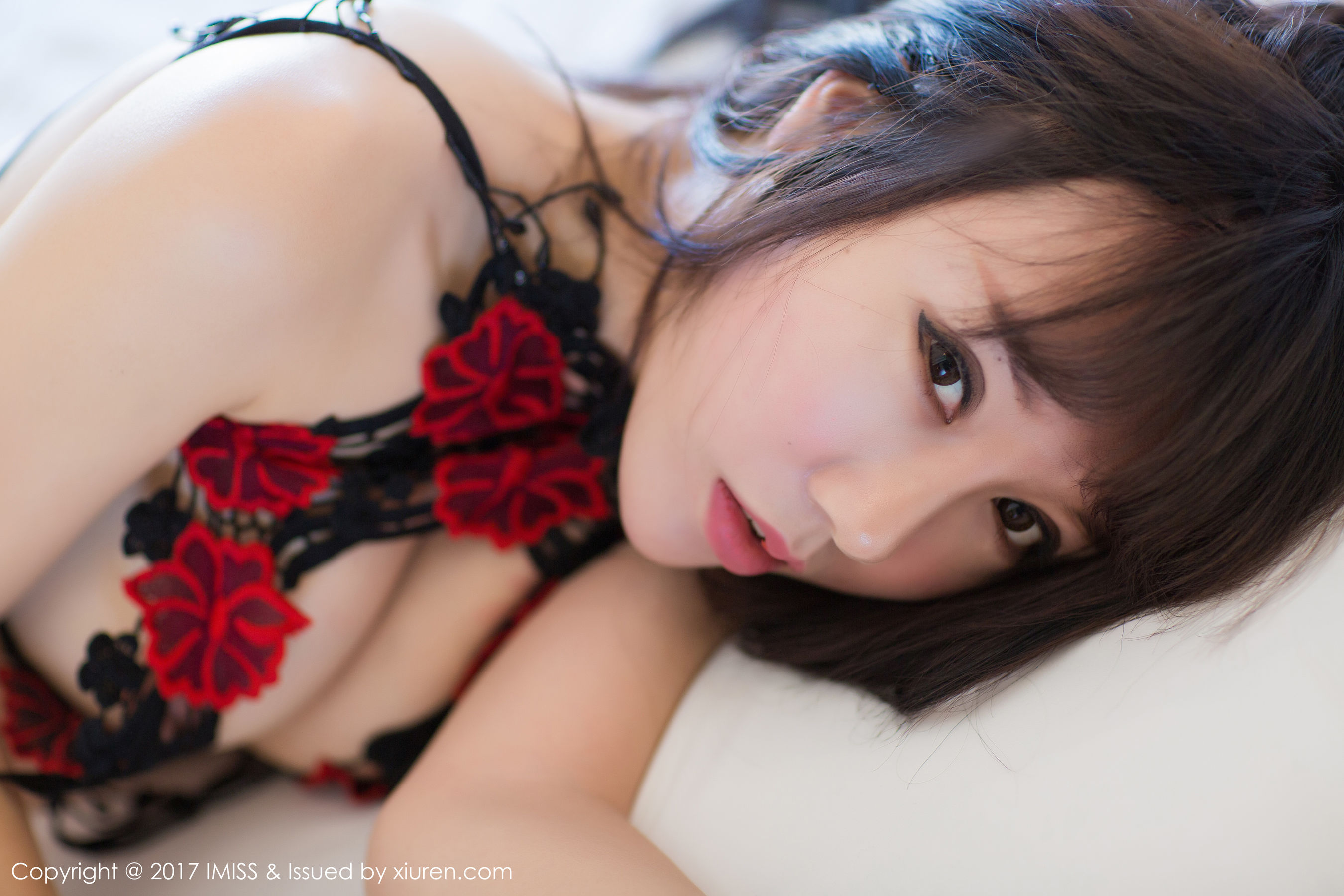 Xia Xiaoxiao Summer's Black Silk Beautiful Legs and Beautiful Breast Welfare Ai MiSISS VOL.157