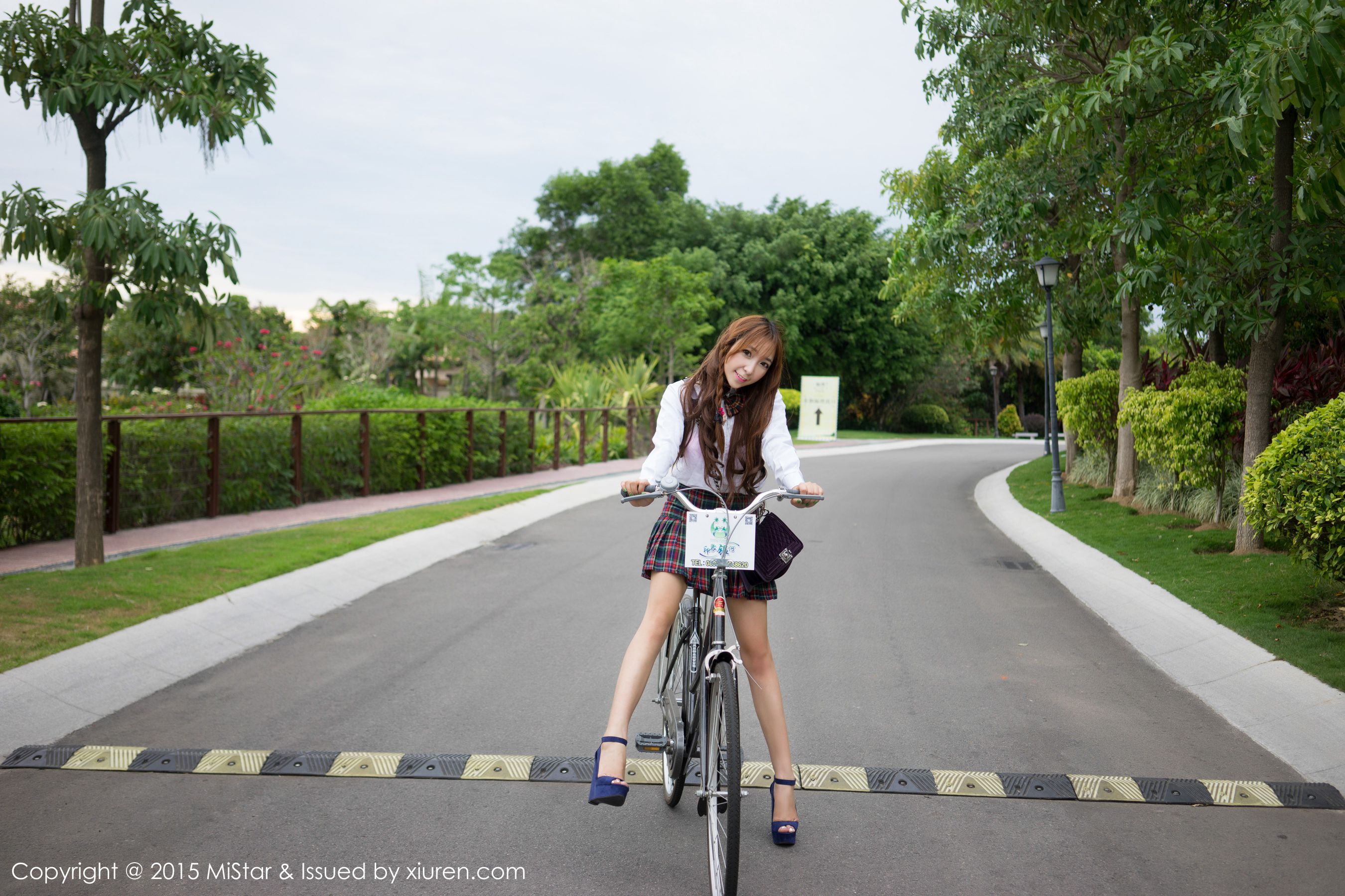 Huang Yiyuan's Sanya Travel bikinischool uniform series Meiyan Club Mistar Vol.017