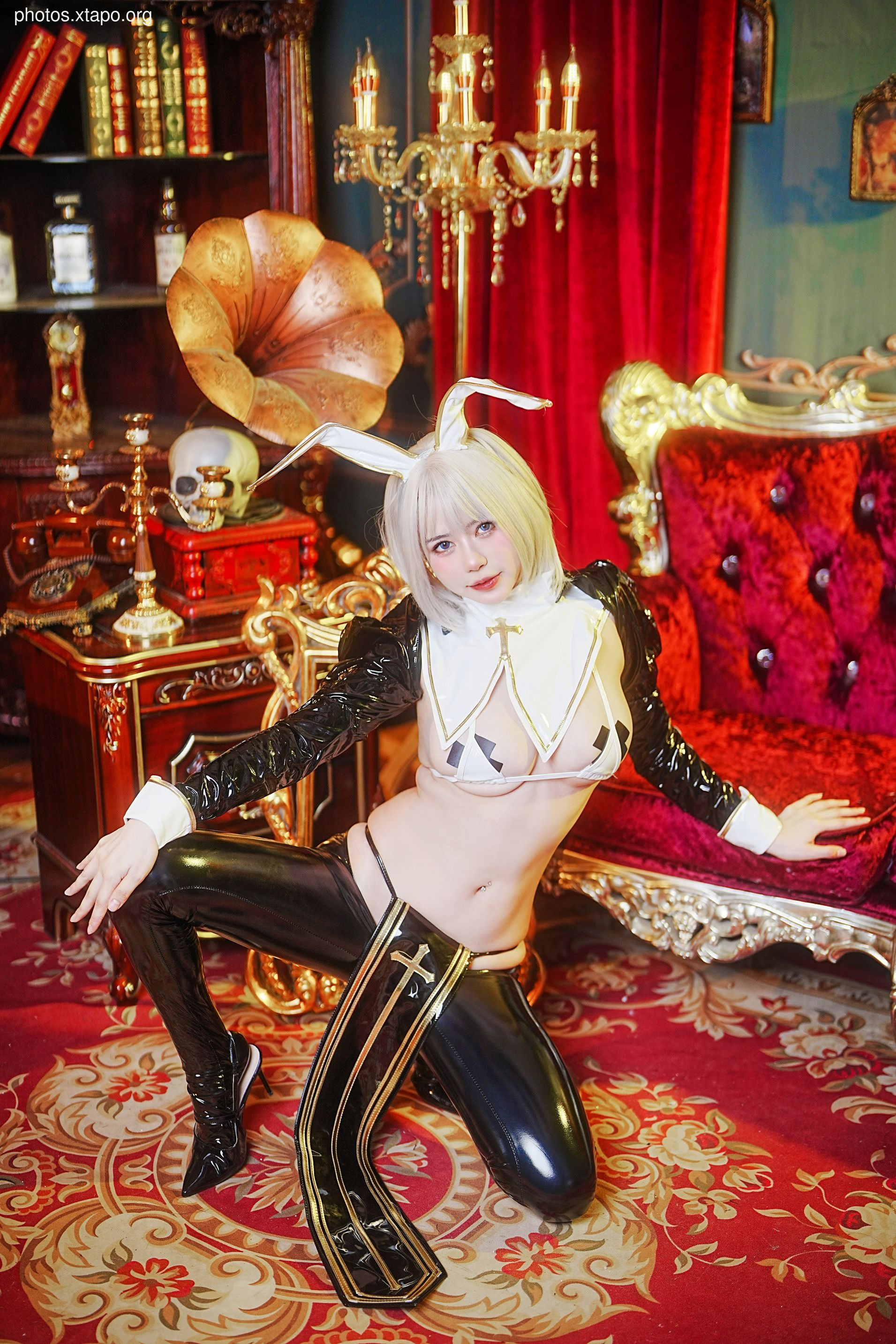 Tina is very wicked, leather rabbit 36P-601MB