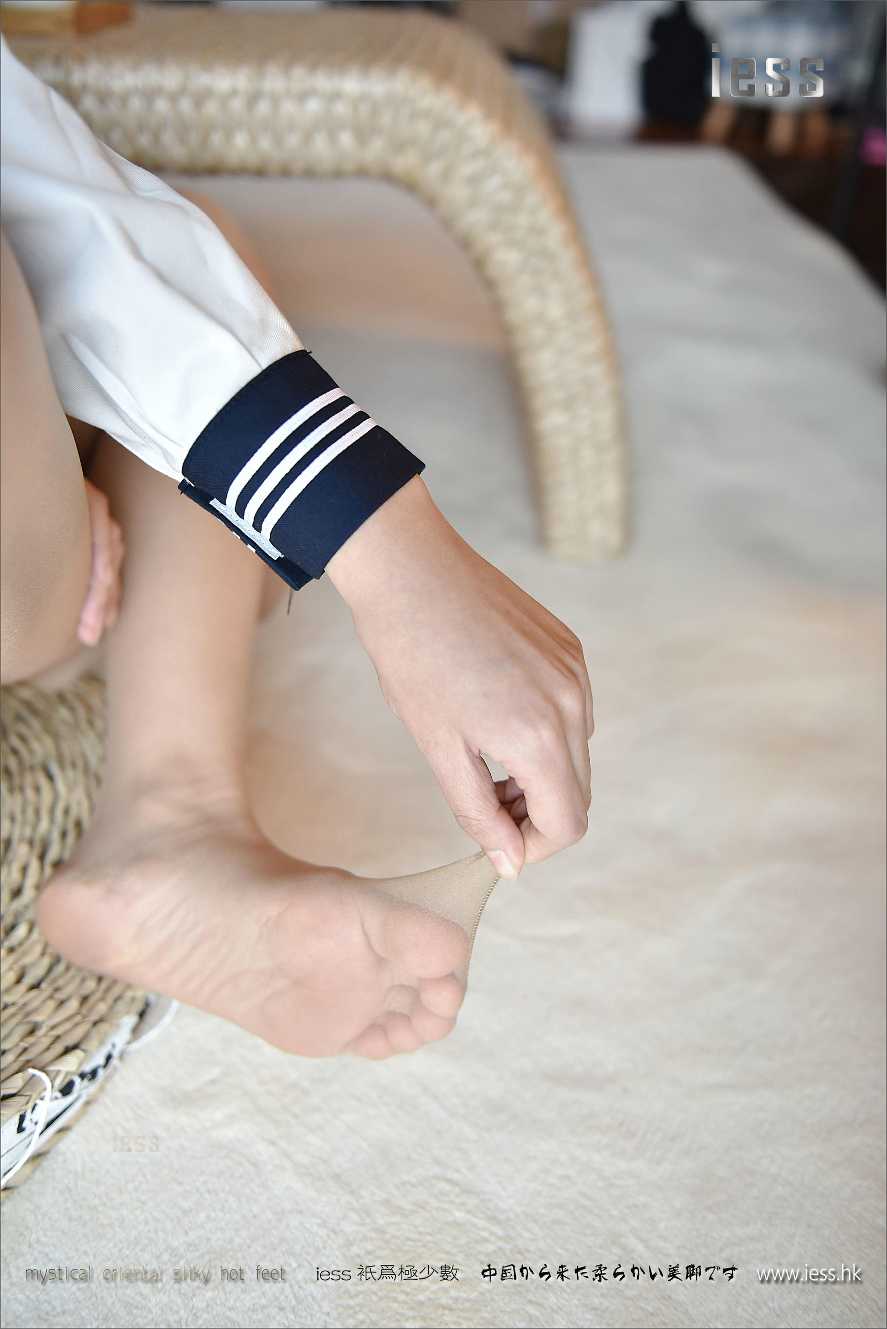 Silk Foot Bento 082 Kiki Part 2-1 of the Uniform Series-1 IESS Thoughts