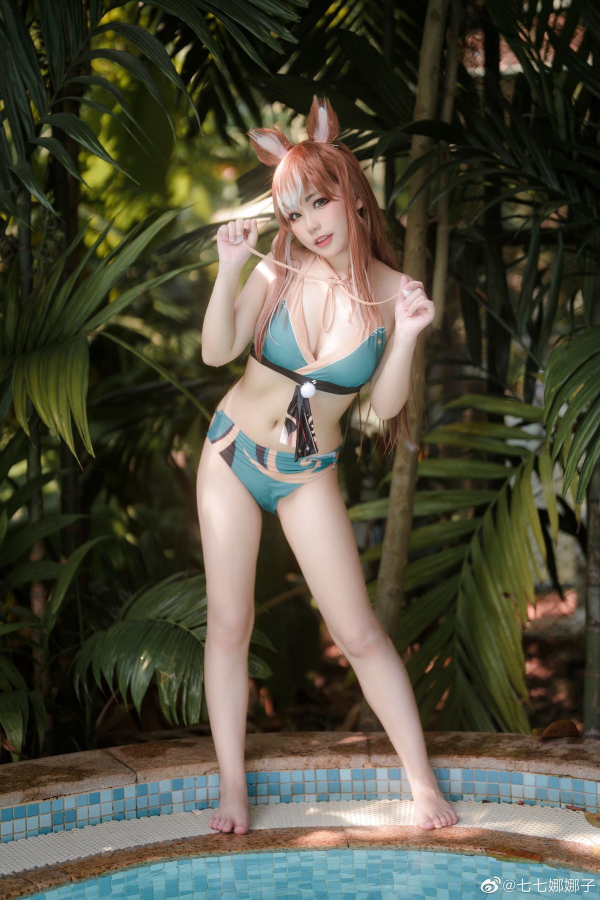 Qiqi Nanazi Cosplay Xina Bar ​​​Swimsuit Ver