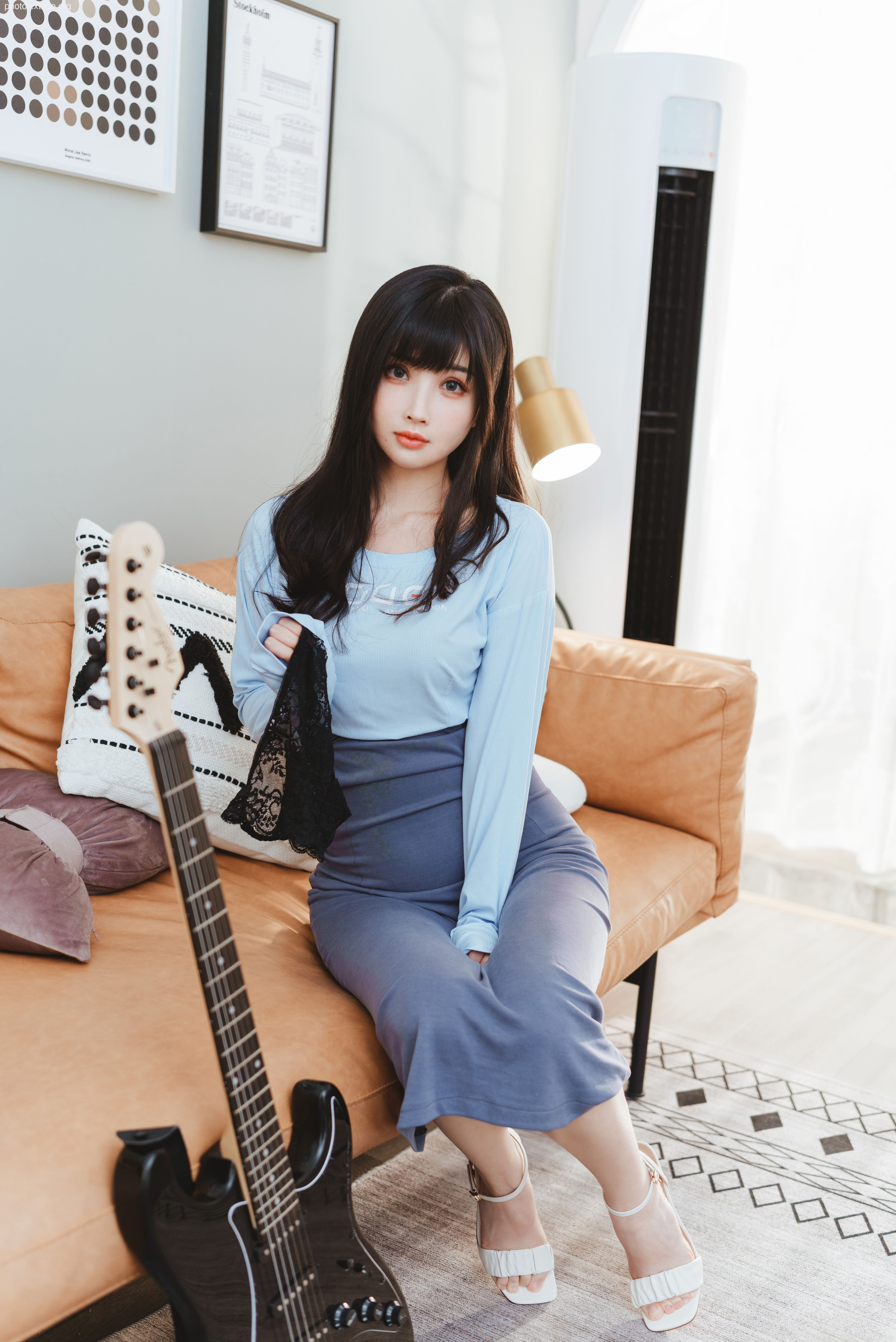 Rioko Liang Liangzi-Guitar Sister