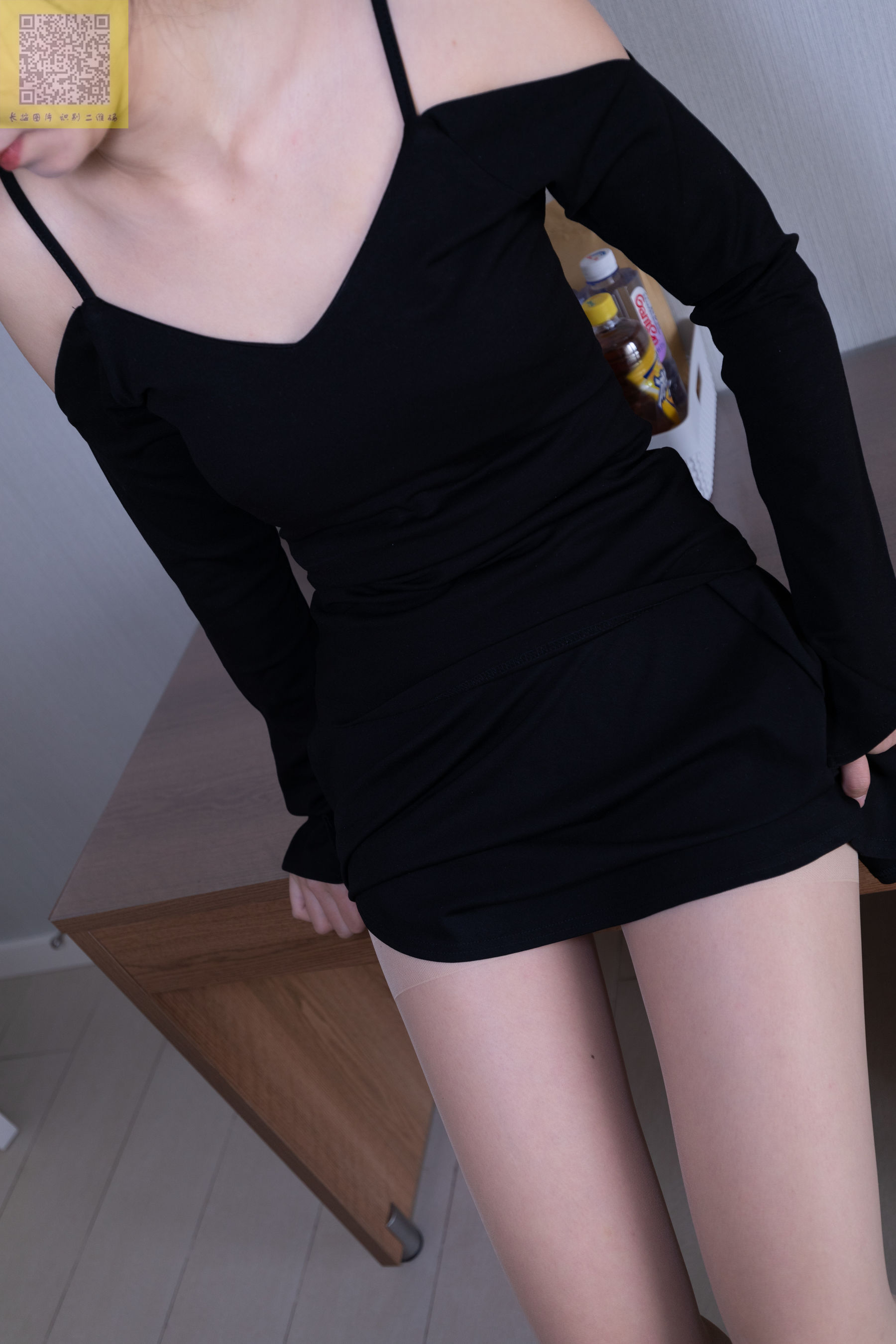 Mountain Tea Photography LSS NO.102 Teacher Bi's gray silk white dead