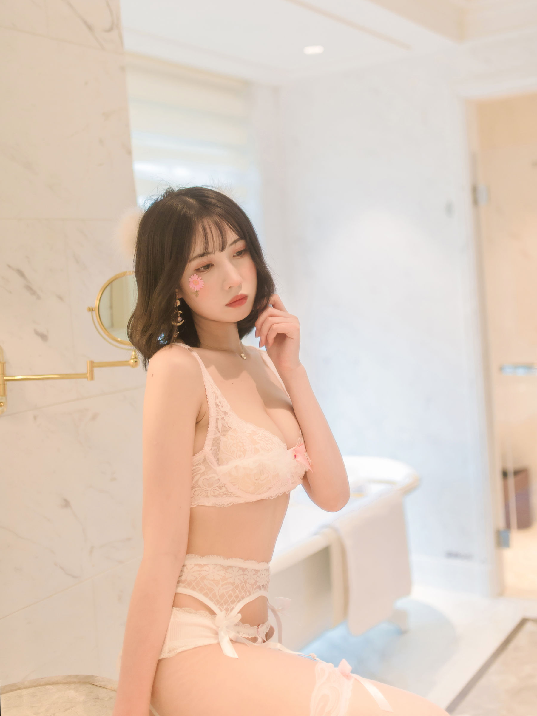 Welfare COS Dimensional Girl Nianxue WW -Pink Set