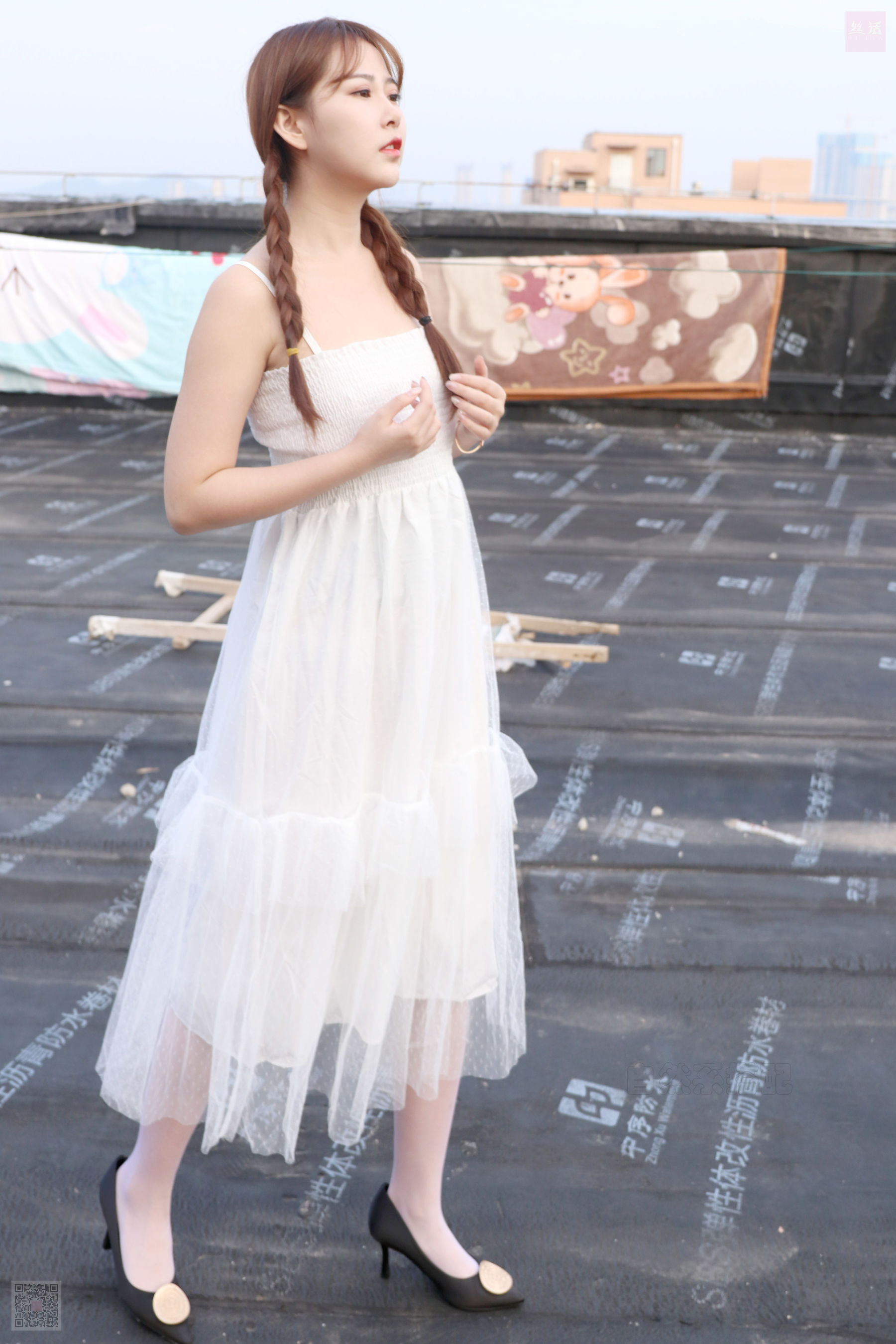 Sihua SH021 girl who dances in the rooftop of Su Yu