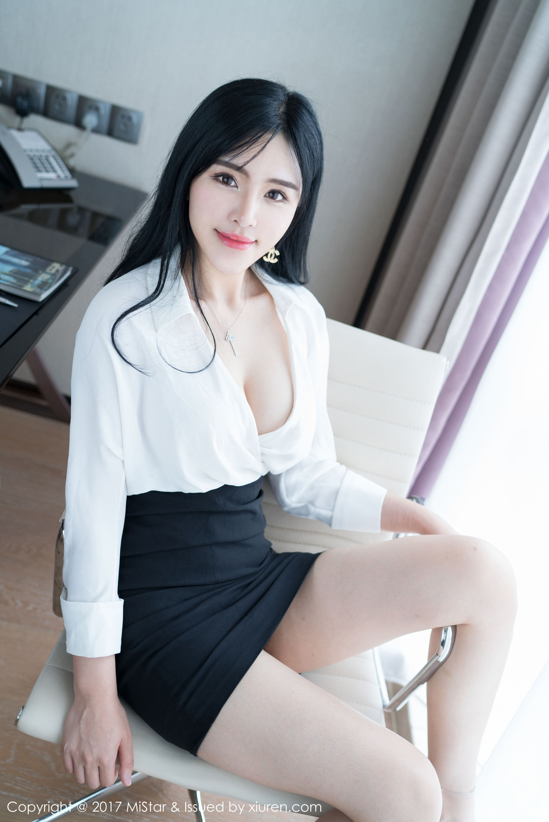 Liu Yuer's Sexy OL Secretary Series Meiyan Society Mistar Vol.172