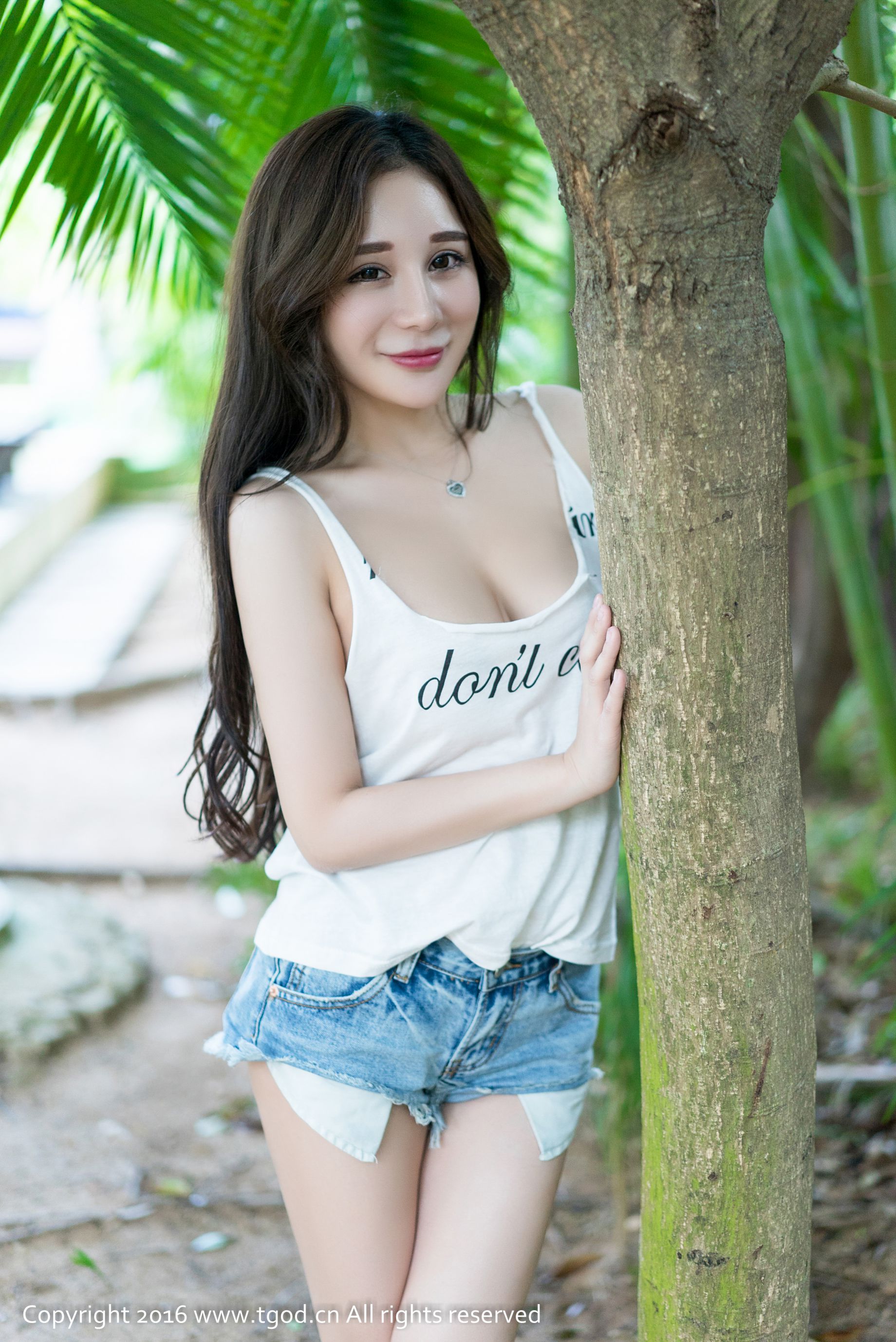 Chen Jiayao Ayomi Sanya Travel Shooting at first sight for her heart push the goddess TGOD