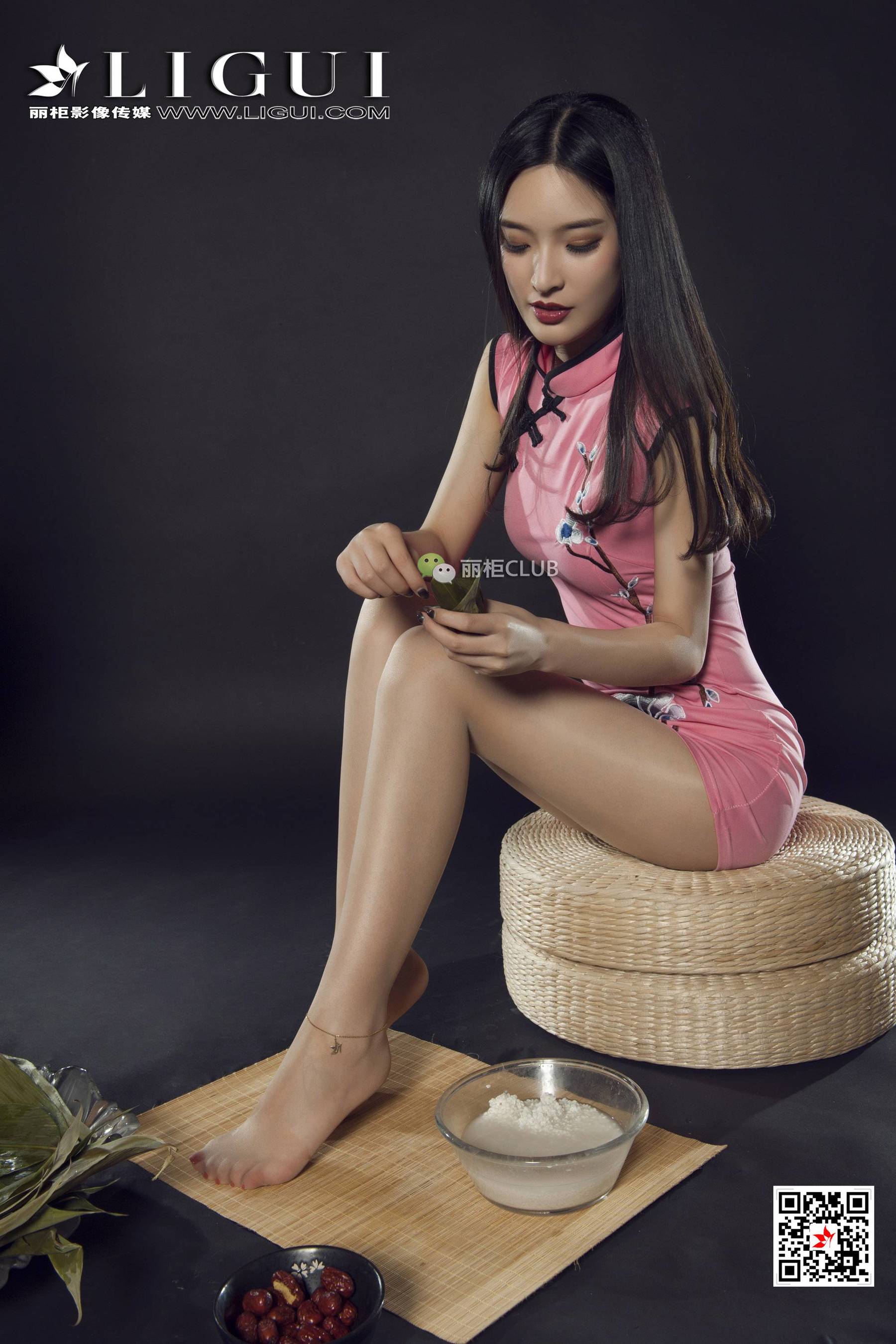 Foot mold ice cream Duanxiang Congs Wong Ligui Internet beauty