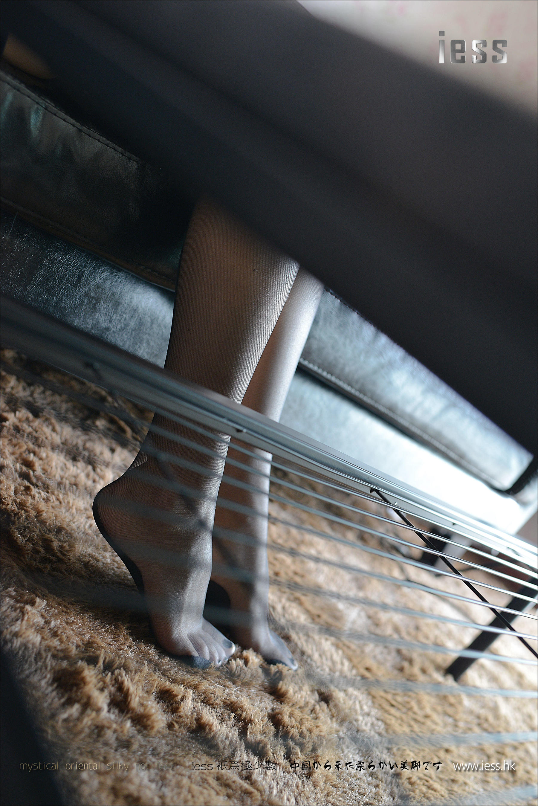 Silk Foot Bento 072 Little C Uniform Black Silk Show IESS is thinking about it