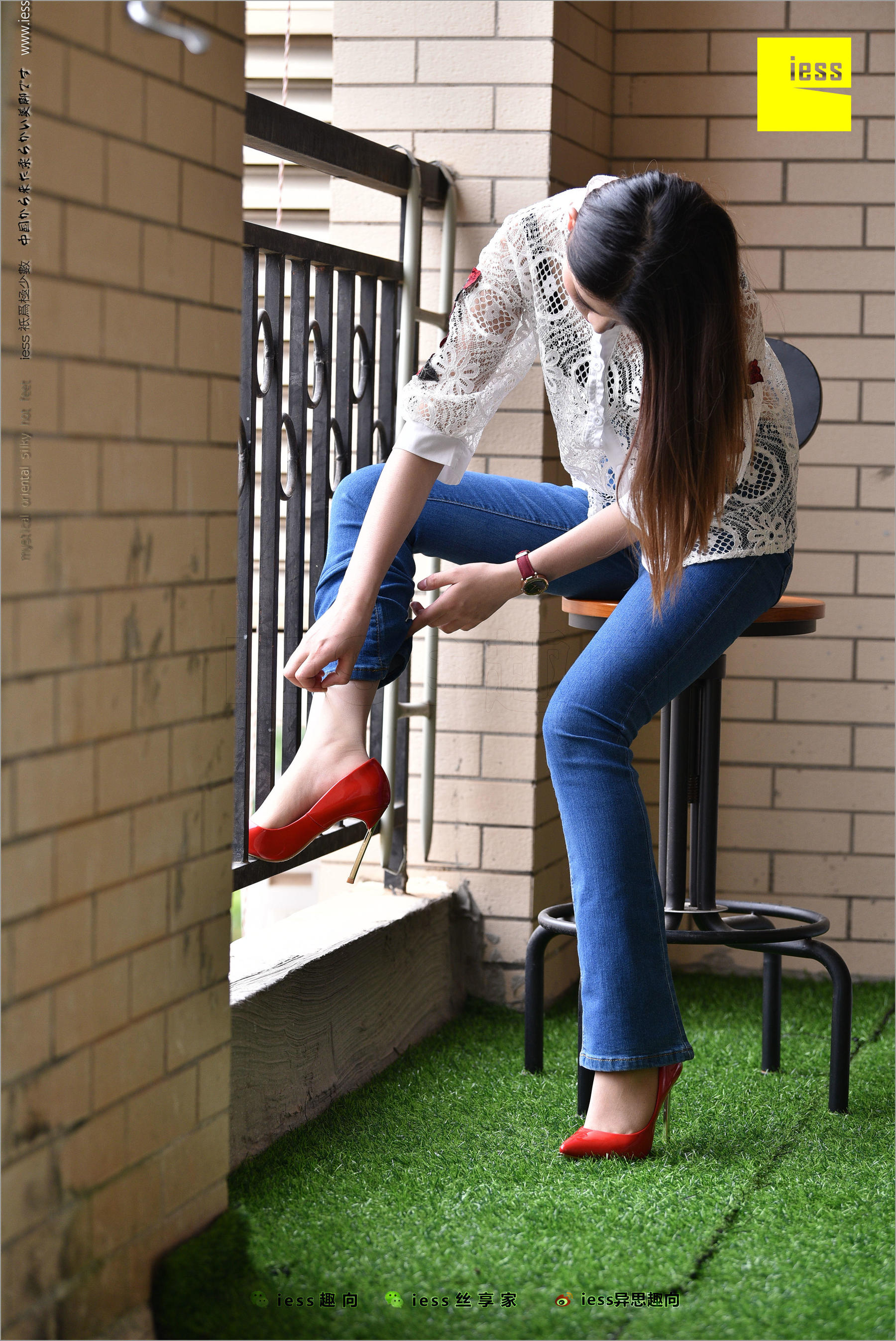 Guangyan's Jeans, New Models and Red High Heels