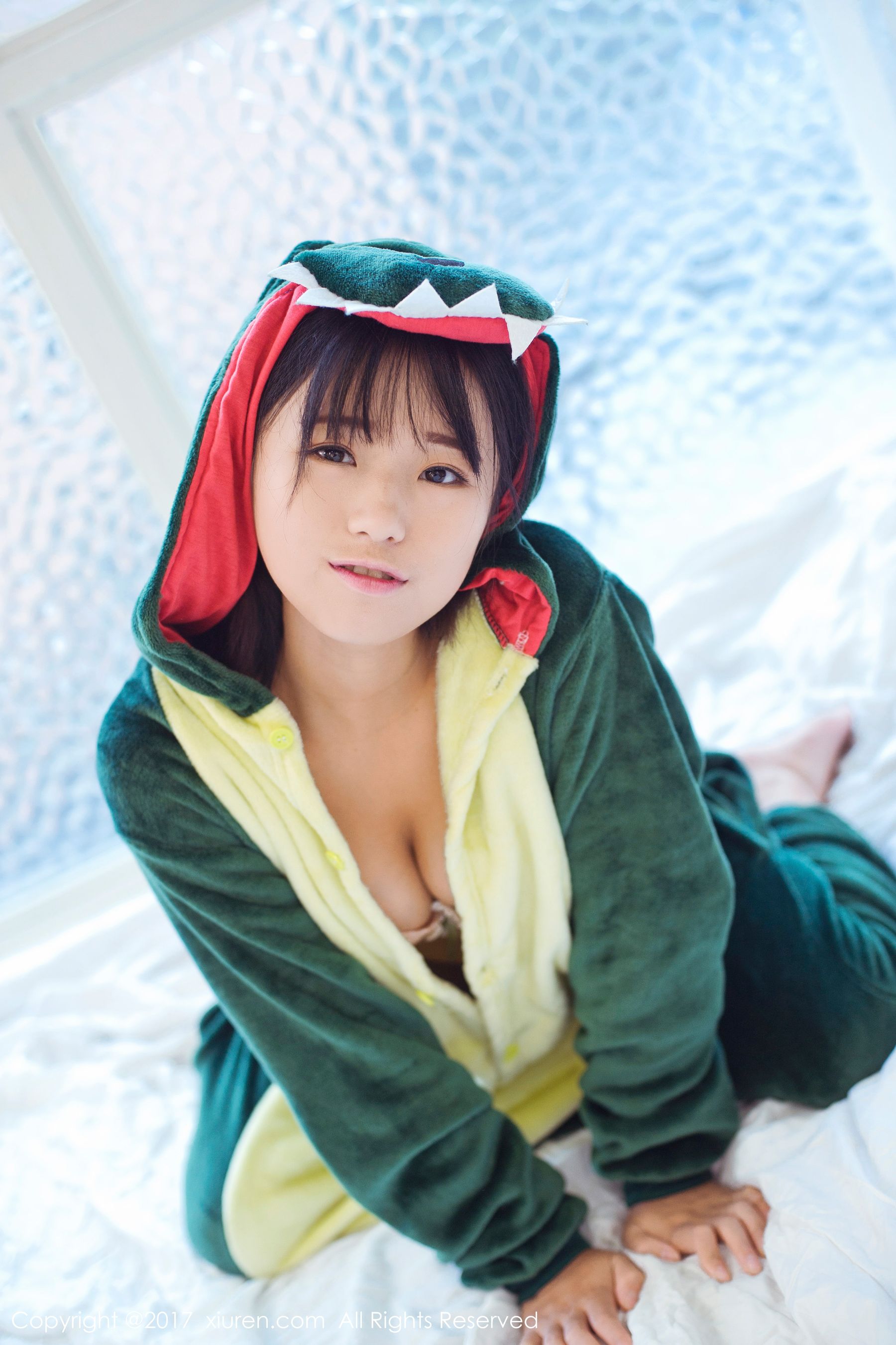 Kurai Yuka Little Strawberry Small Series and Little Dinosaur Robe Xiuren No.831