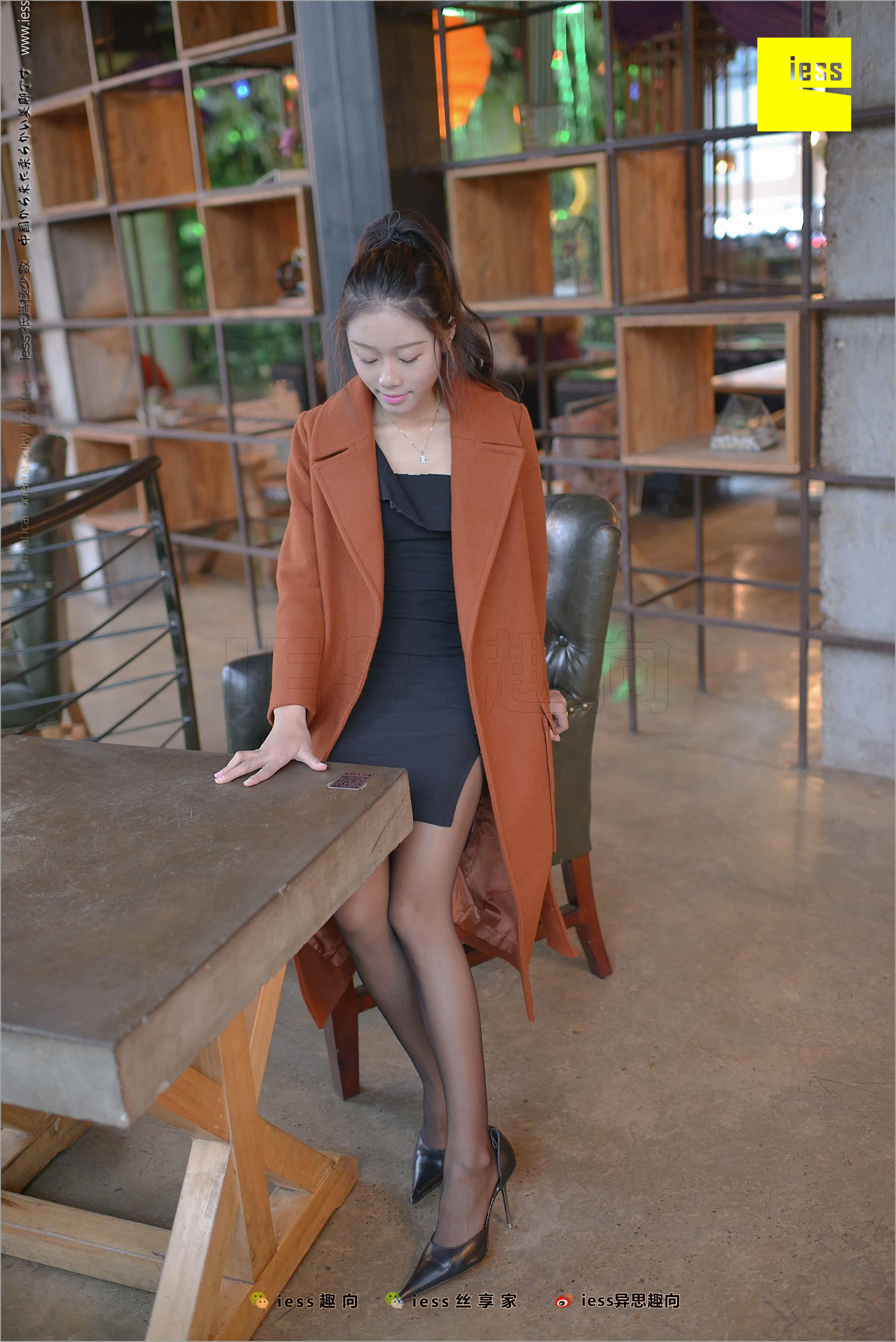 Little Black Girl Black Silk Beautiful Legs Different Thinking to IESS Silk Foot Bento 209