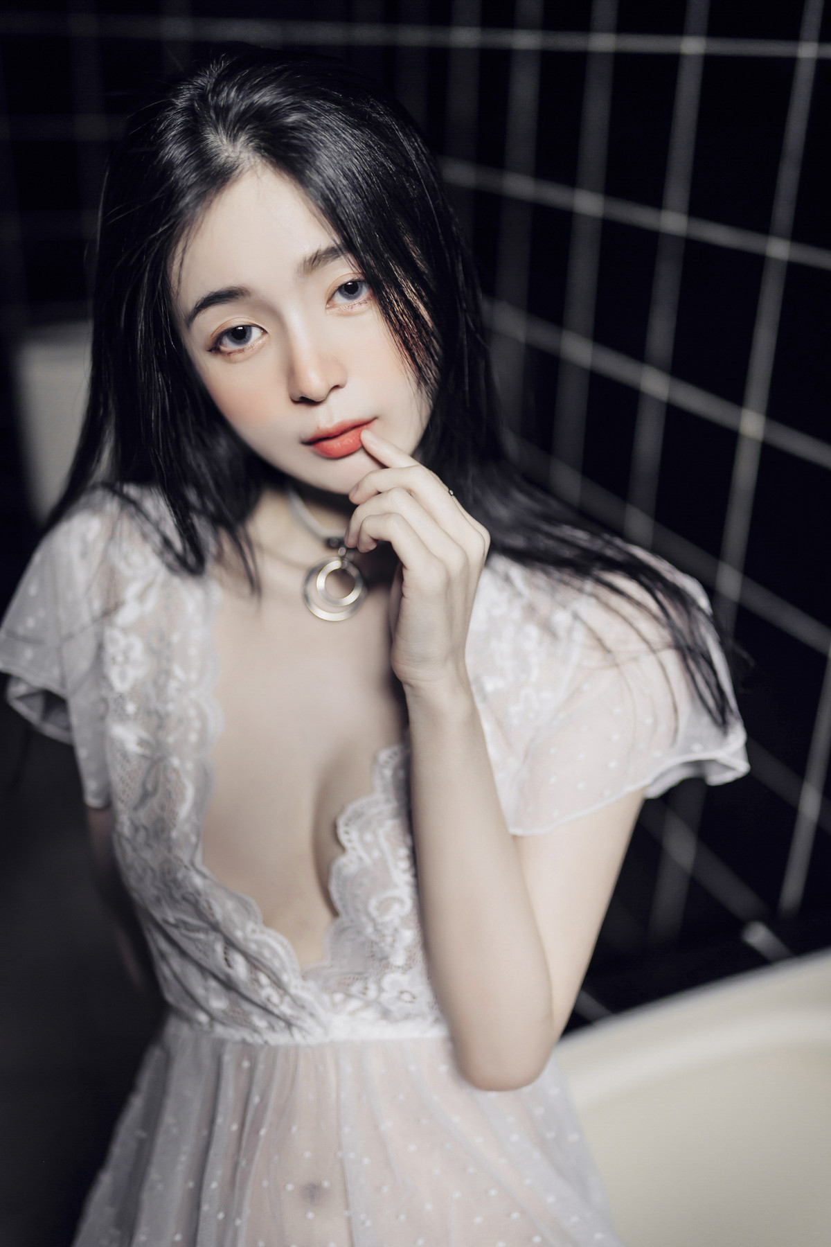 Xian Xianchen’s long-awaited solo photo? A sincere and super rich photo, completely nude and six sets of clothes, an explosive sexy girlfriend Chenchen Vol.01