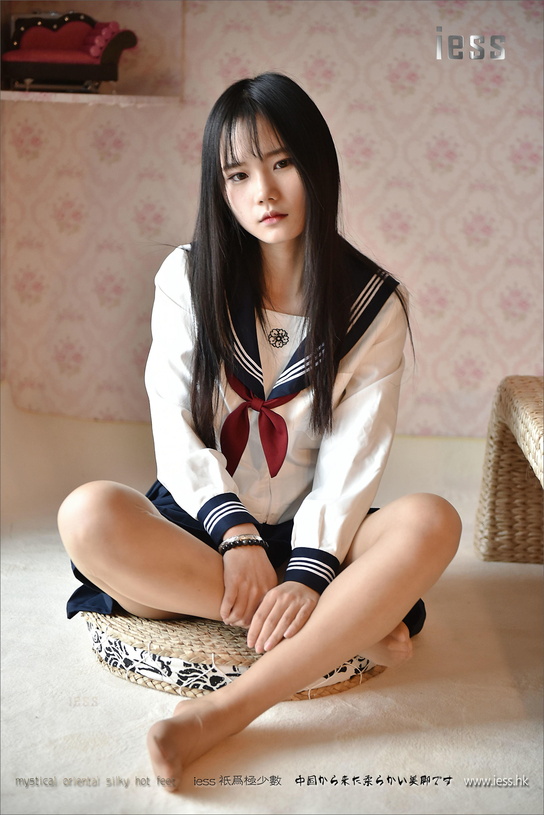 Silk Foot Bento 082 Kiki Part 2-1 of the Uniform Series-1 IESS Thoughts