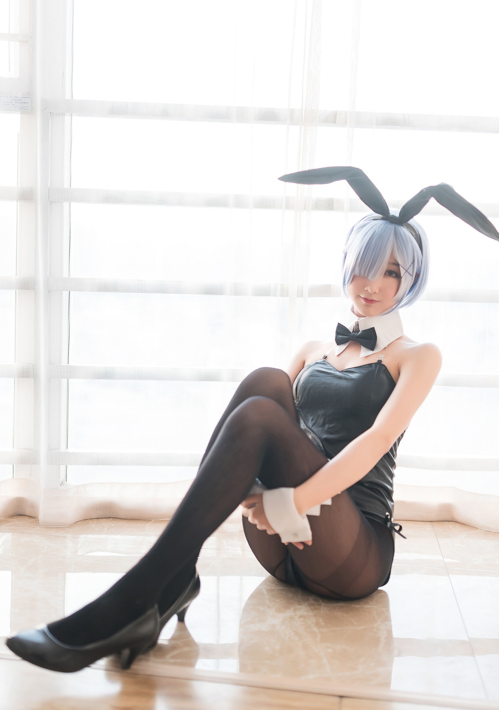 COS Welfare Miss Meng Shi Mu Mianmian Owo -Rim Bunny Girl