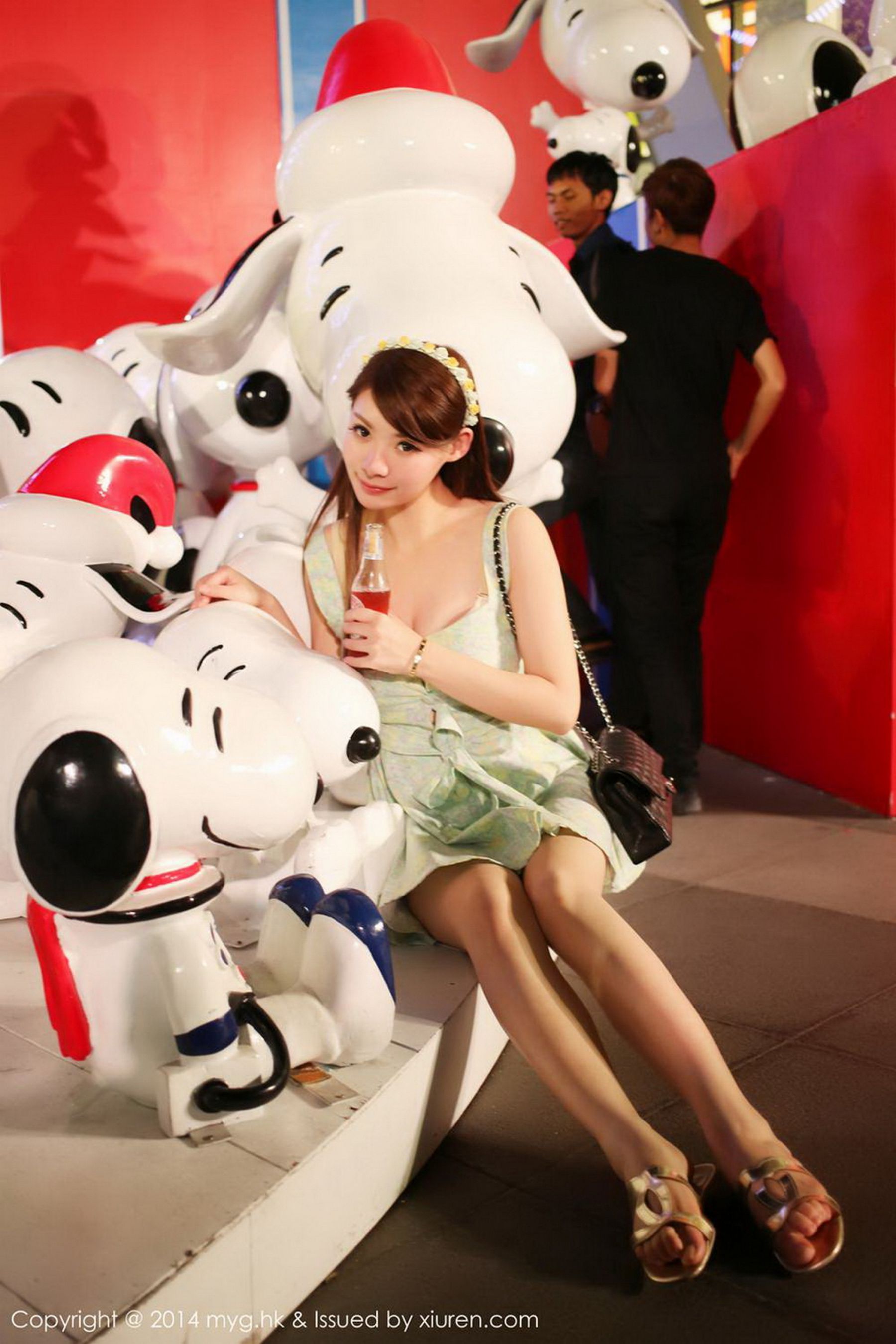 Mara sauce Thailand Travel sexy underwearshort skirt street shot