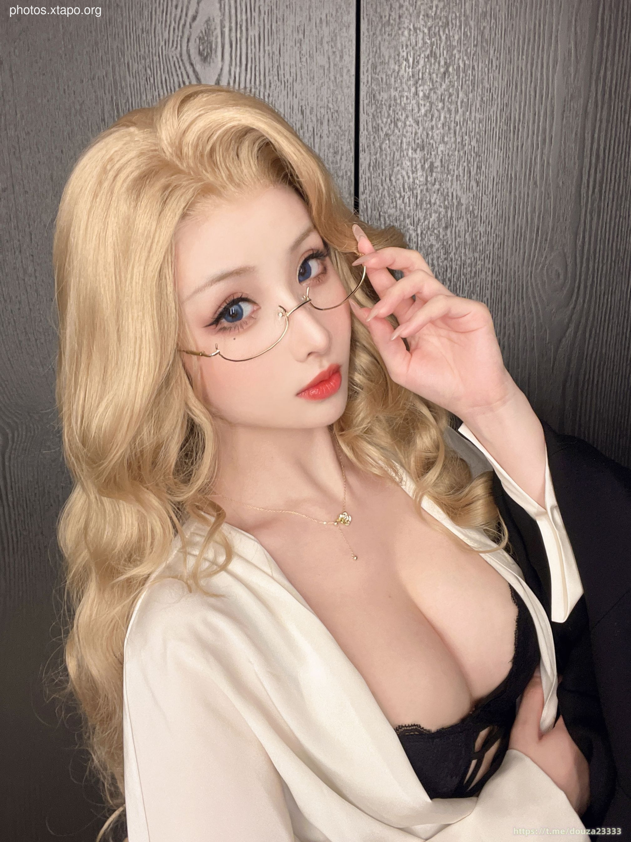 Rioko Liang Liangzi & amp Noodle cake Xianer & nbsp Female President Selfie (December 11th Reward Group Resources)