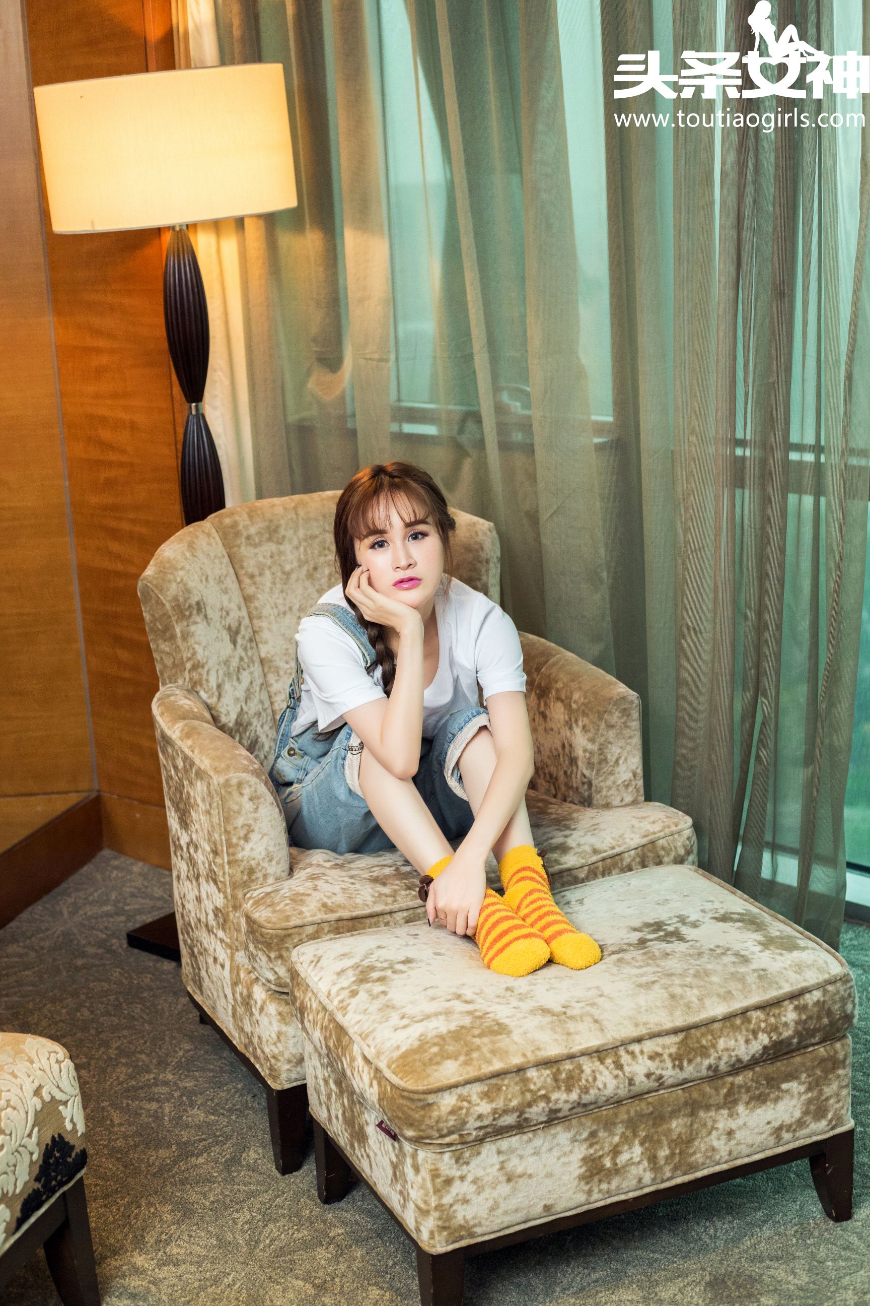 Shen Xiaoai Singing Luoyu Tower Youth Cowboy Little Loli Headline Goddess