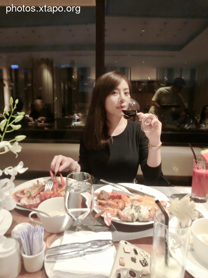 Phuong Lan Nguyen Big Boobs Plump Sexy Hot Picture and Photo