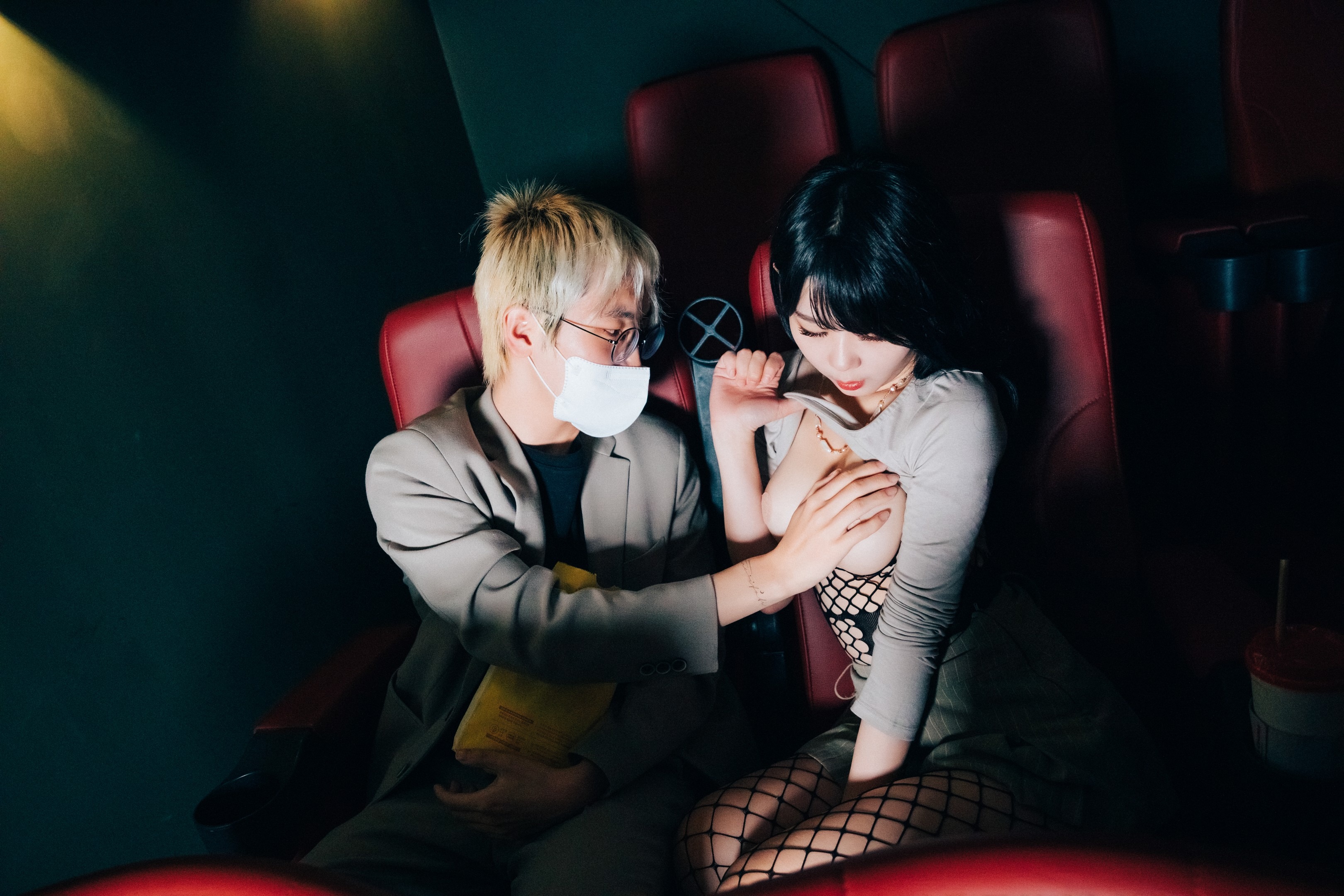 [LOOZY] Zia – xxx in the theater S.Ver